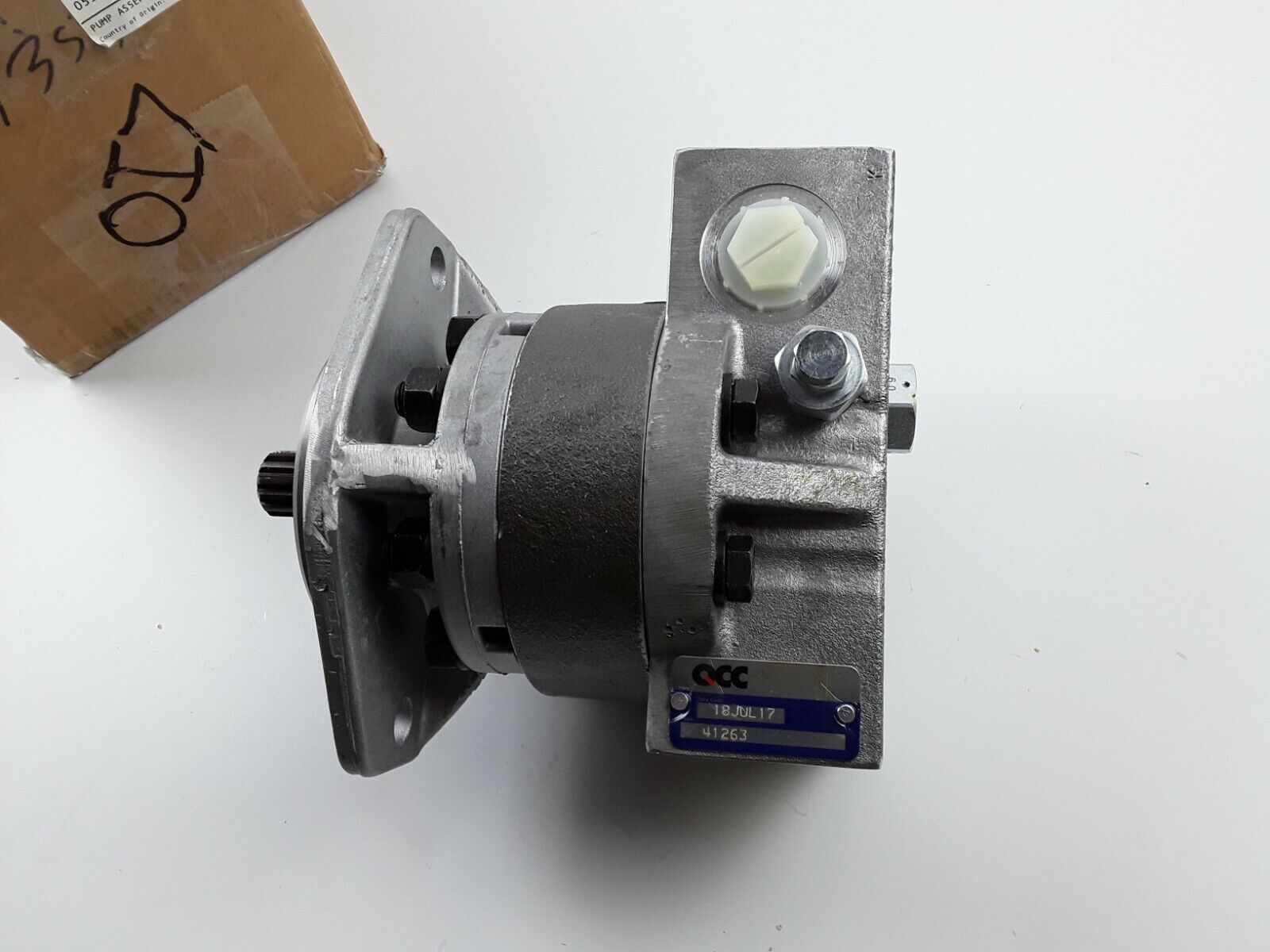 QCC HYDRAULIC PUMP ASSEMBLY POWER S* 41263 NOS 051359 20160 W RPECFAN FREE SHIPP - HotCarParts