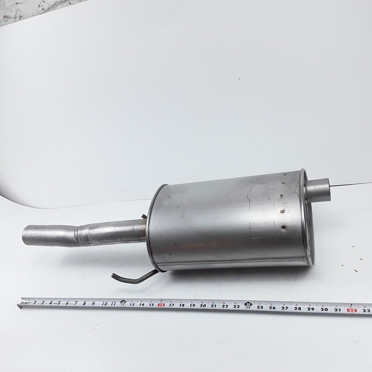 Walker 21575 Direct Fit Exhaust Muffler Assembly Fits Chevrolet Monte Carlo 2006