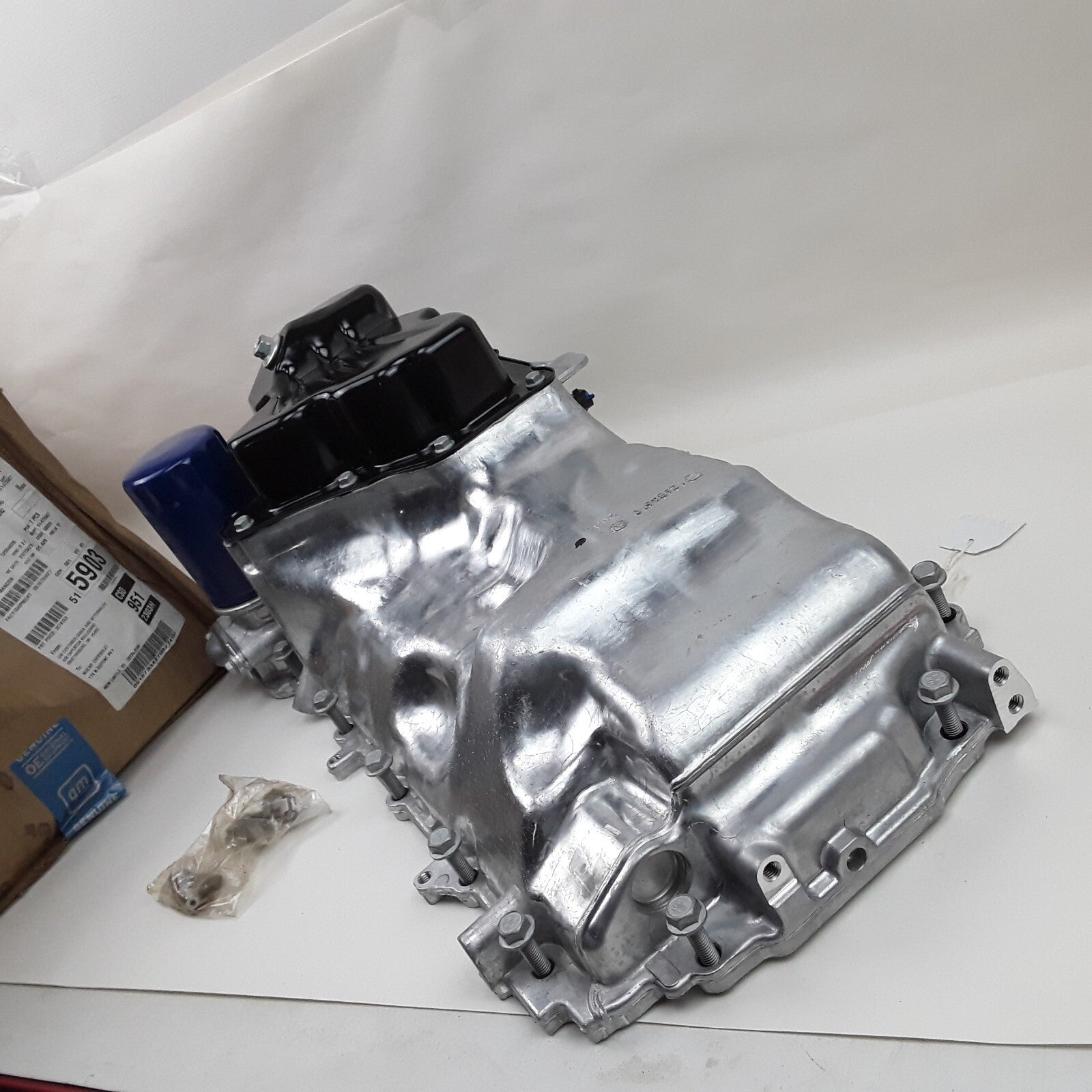 GM Oil Pan Assembly Fits Chevrolet Tahoe GMC Yukon Cadillac Escalade 2014-2020