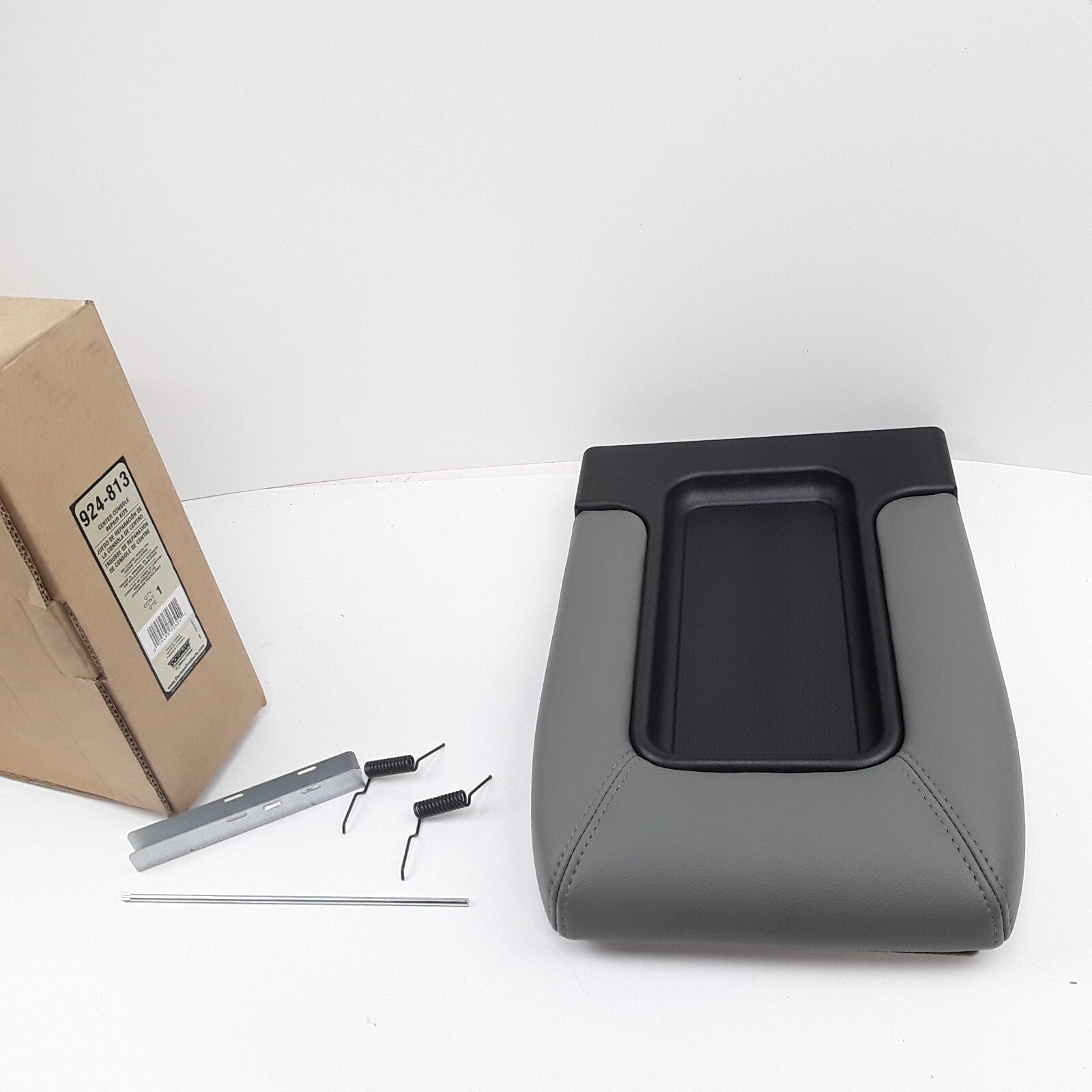 Center Console Lid Fits Cadillac Escalade 2004-05 Chevrolet Avalanche 1500 03-05