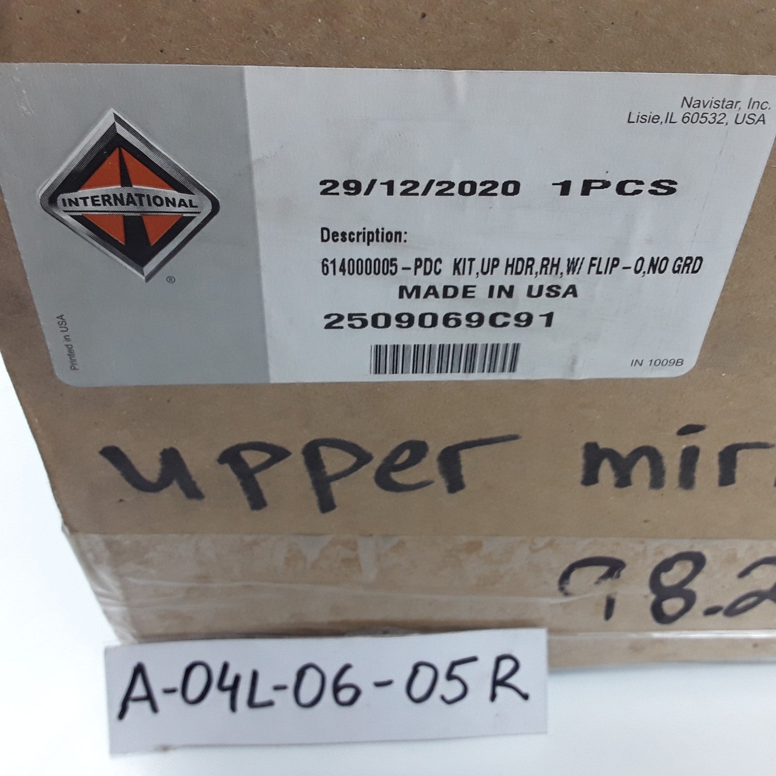 OEM Right Upper Door Mirror Mounting Bracket Bar Navistar International Trucks
