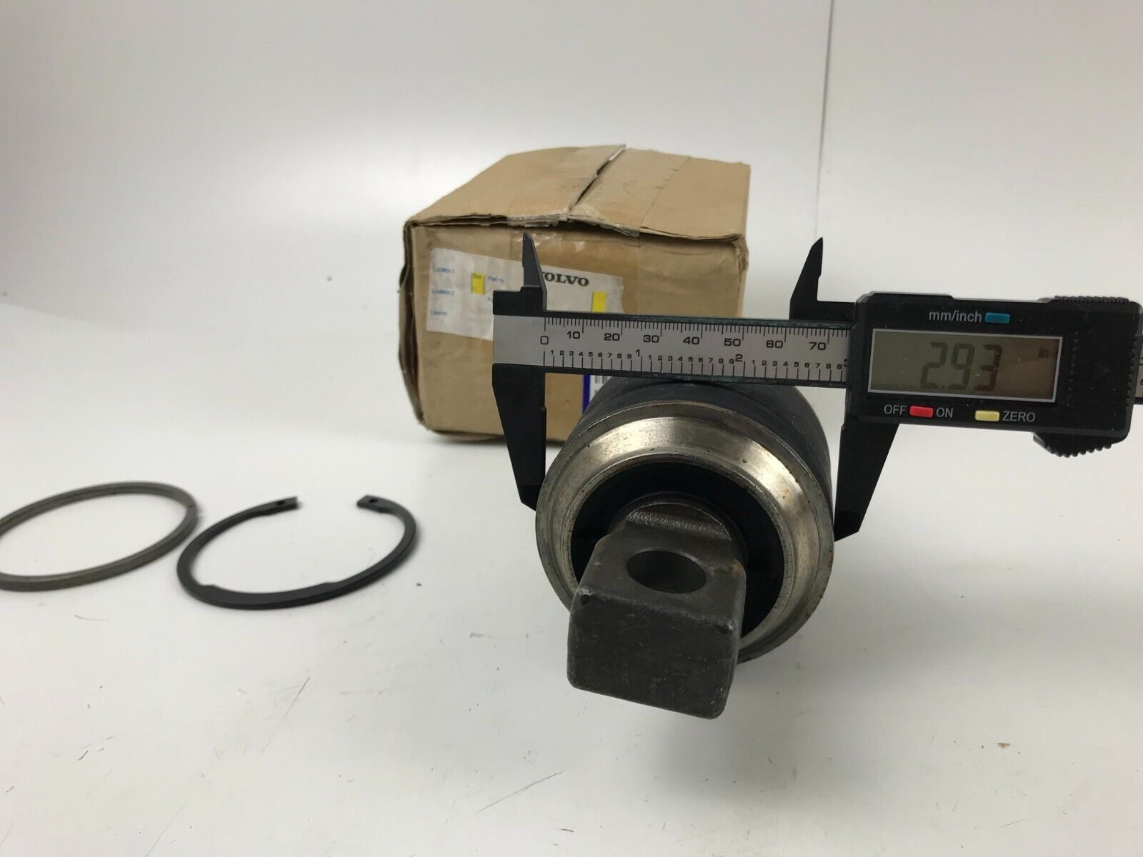 GENUNE OEM VOLVO VOE11043031 BEARING SILENTBLOCK SUSPENSION 11043031 FAST SHIPP - HotCarParts