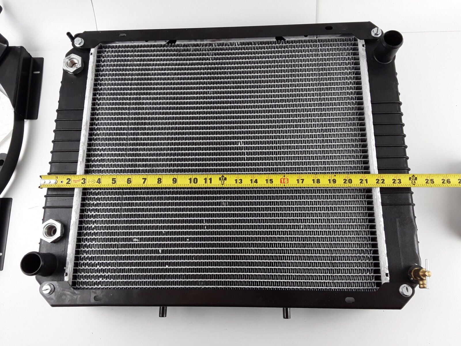 GENUINE HYSTER FORKLIFT 2056870 RADIATOR KIT W/SHROUD 1581391 ASSEMBLY 550245608 - HotCarParts