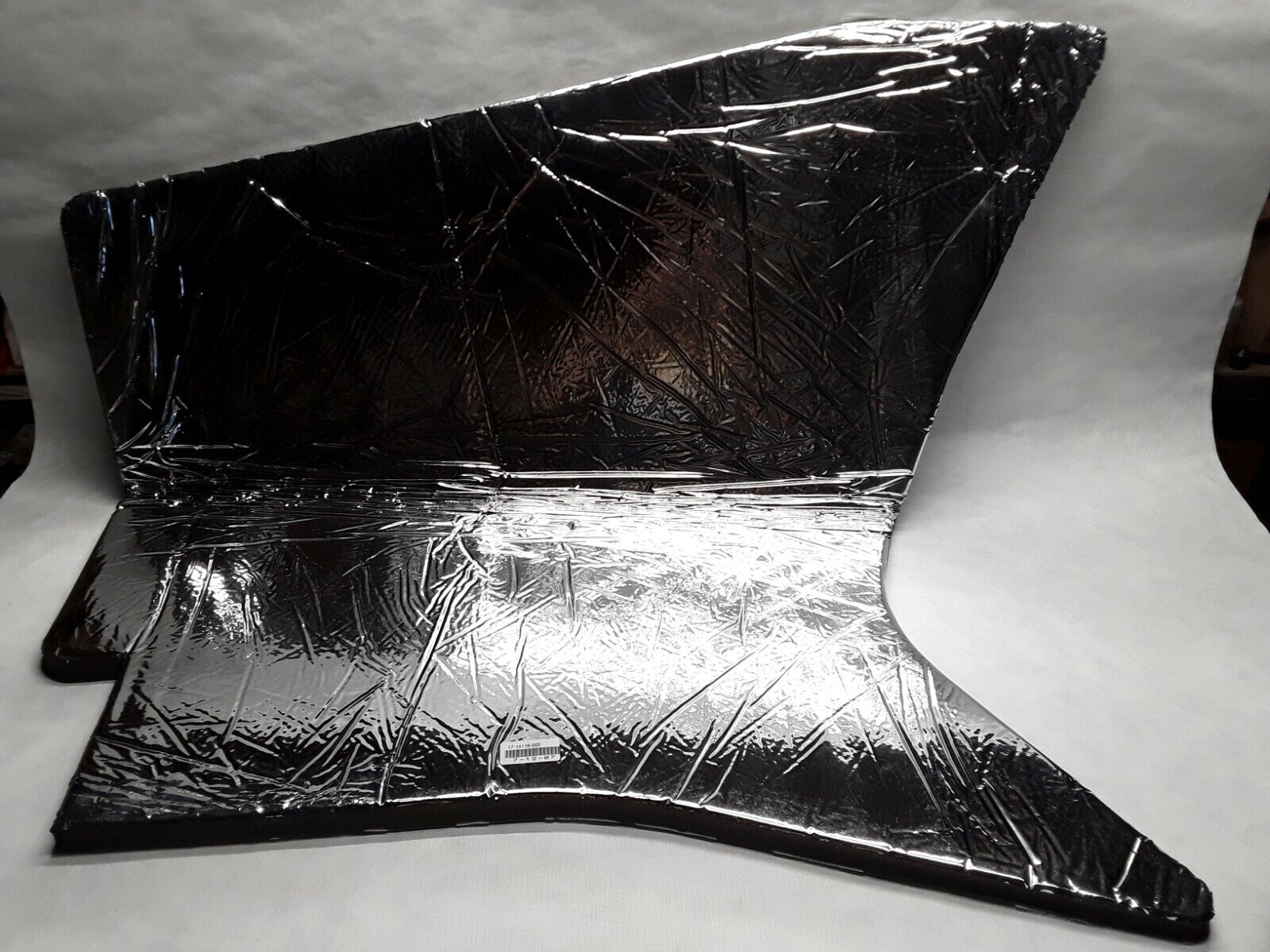 GENUINE FREIGHTLINER LINER 17-14116-000 HOOD Fast Shipping - HotCarParts