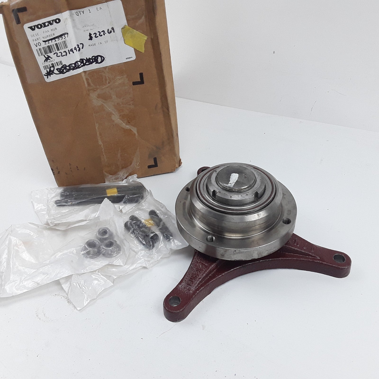 OEM Engine Cooling Fan Hub Assembly For Volvo & Mack Trucks D11 D13 MP7 Engines