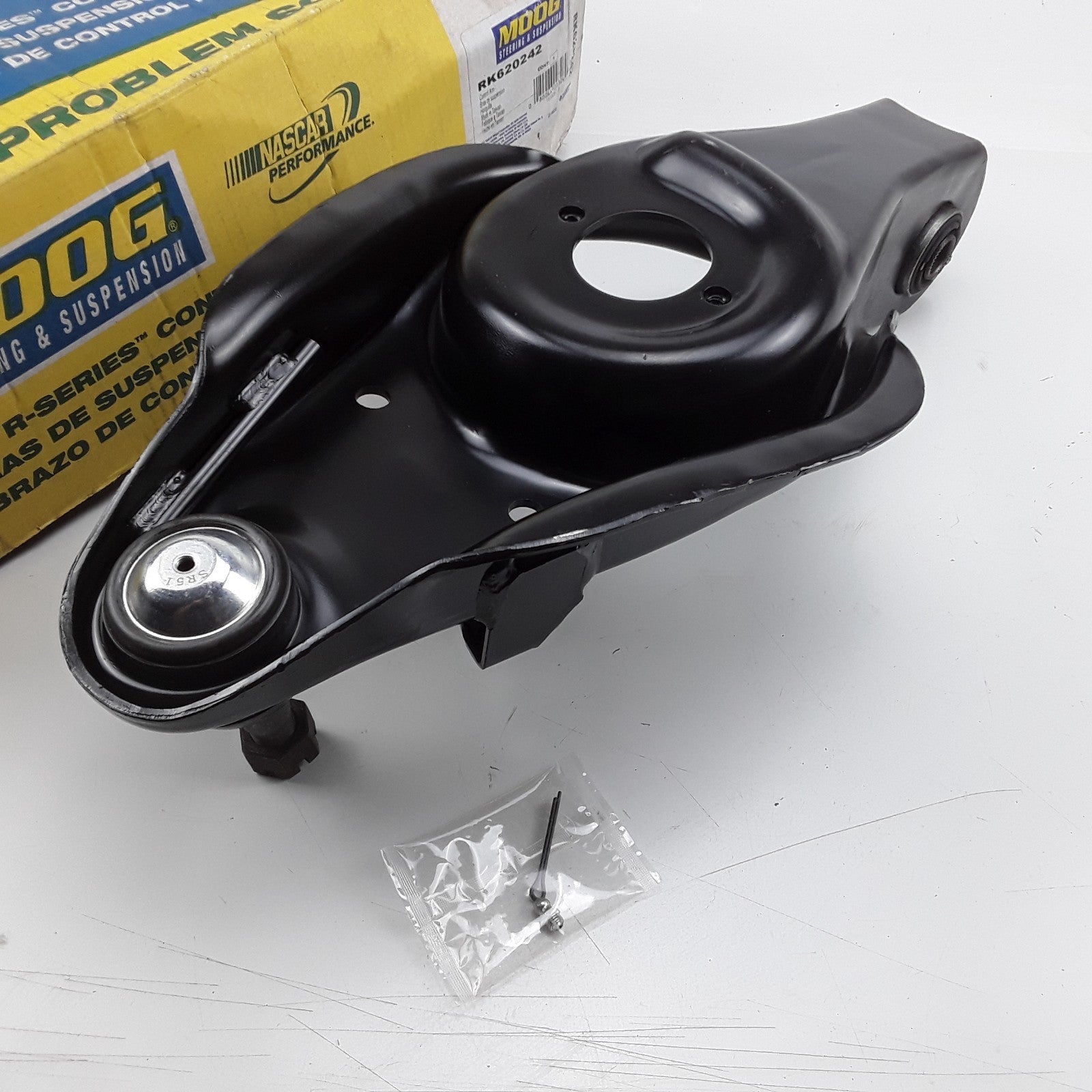 Front Right Lower Control Arm Fits Dodge B1500 B250 B300 B200 B100 (1979-2003)