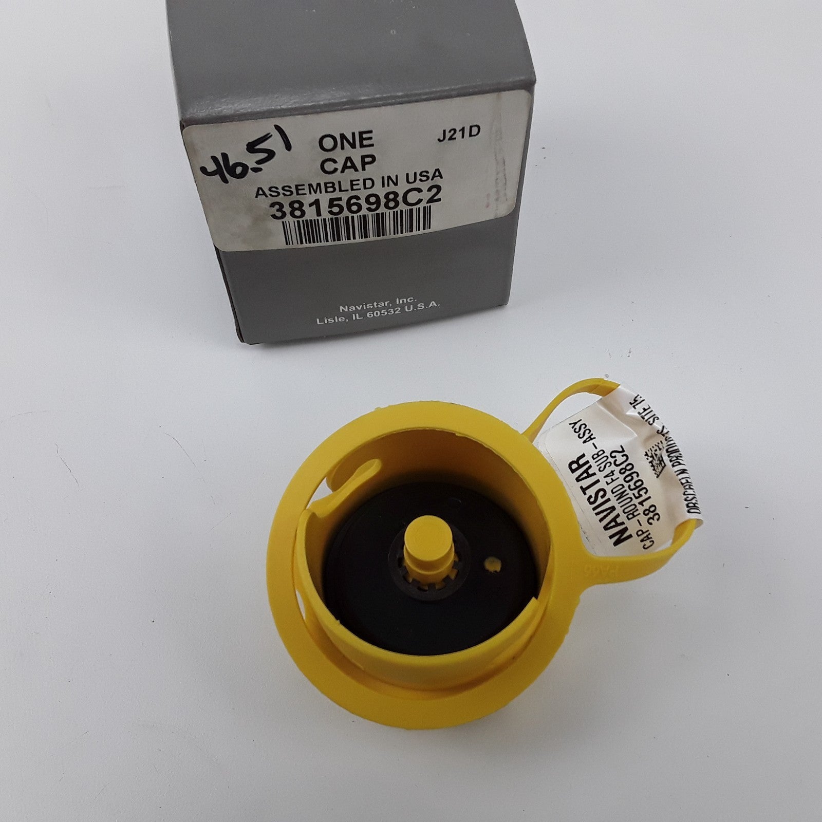 OEM International 3815698C2 Oil Fill Cap 1/4-Turn and Tether Fits Navistar Truck