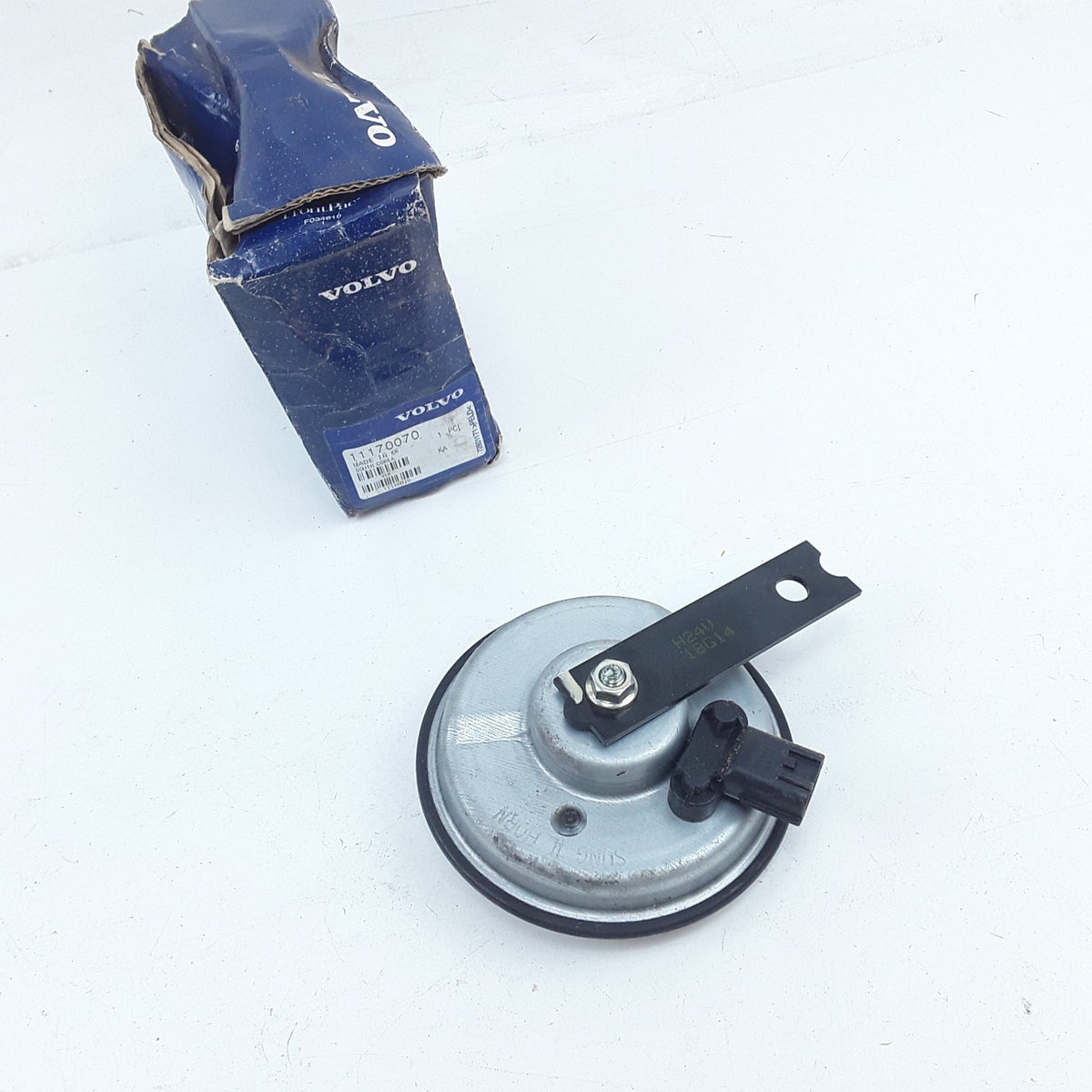 Volvo 11170070 High-Pitch Vehicle Horn Fits Volvo L110E L110H EW160B L220H L90G