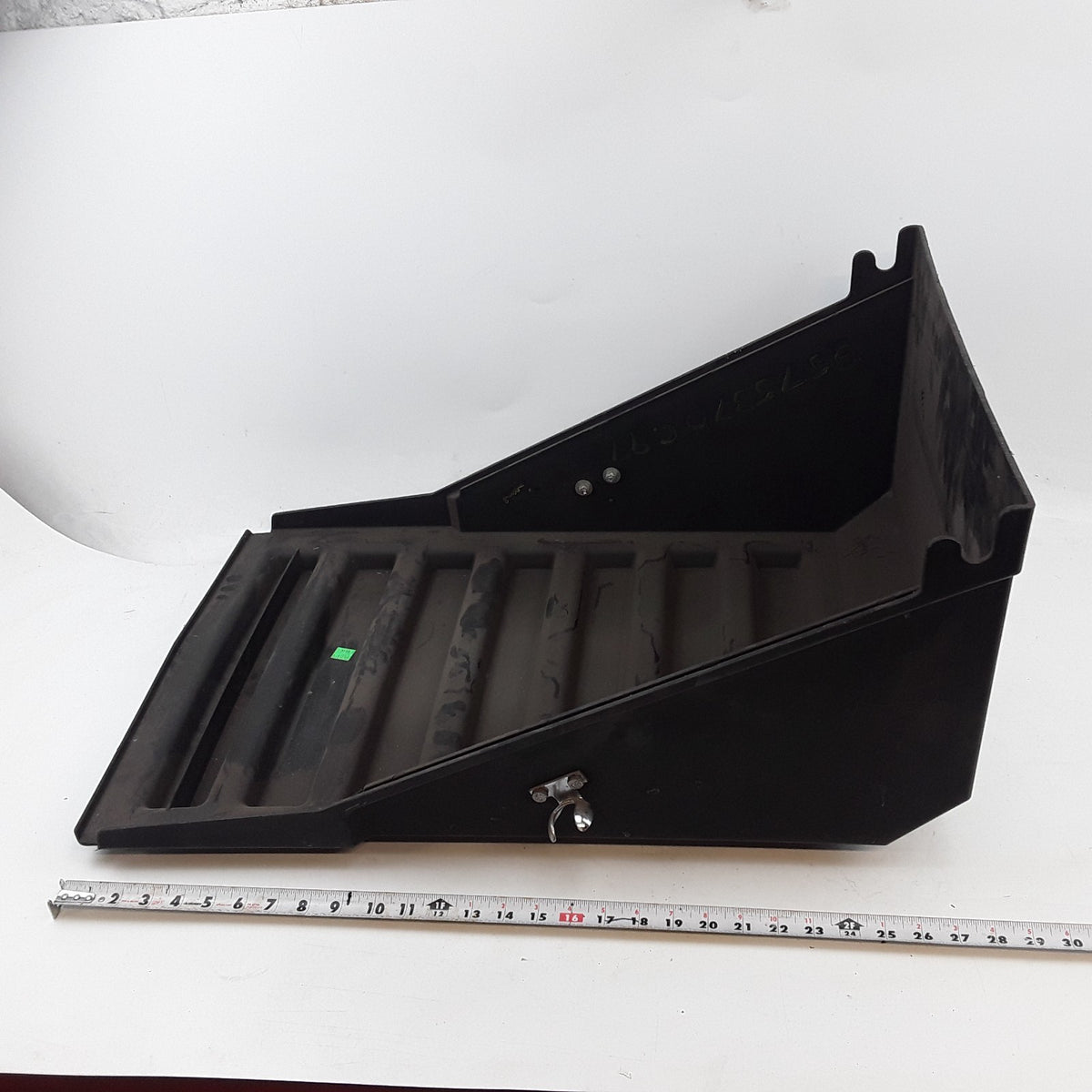 International 3575370C97 Battery Box Cover Fits International Navistar Trucks