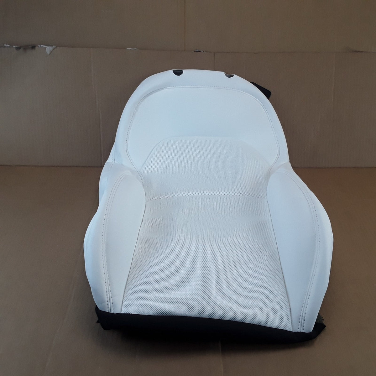 2048706-02-C LHD White Farside 1st Row Seatback Cover For Tesla Model Y 2025