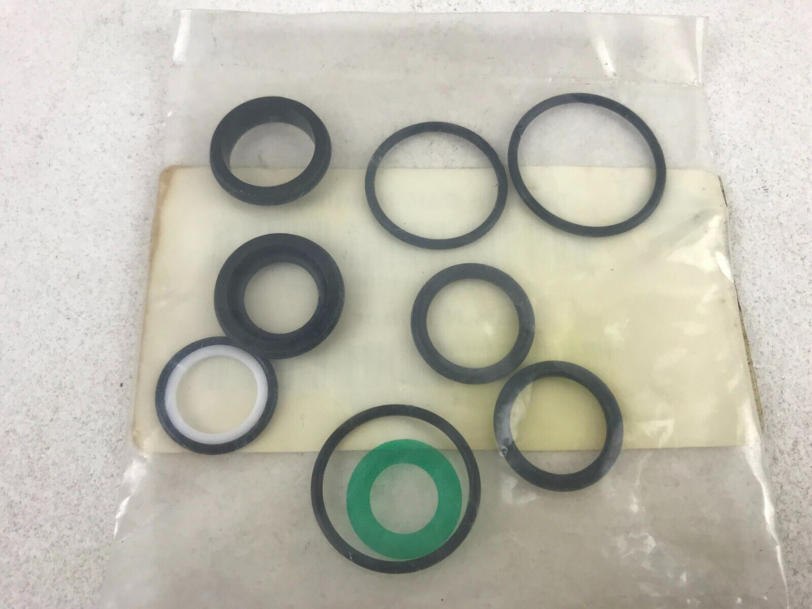GENUINE Muncie 3469149006 KIT SERV=KA18-SEALS-SECT+ 31V1949006 FAST SHIPPING - HotCarParts