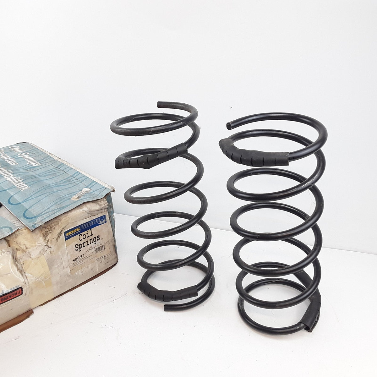 Coil Spring Set Fits Ford Taurus Mercury Sable 96 97 98 99 00 01 02 03 04 05 06