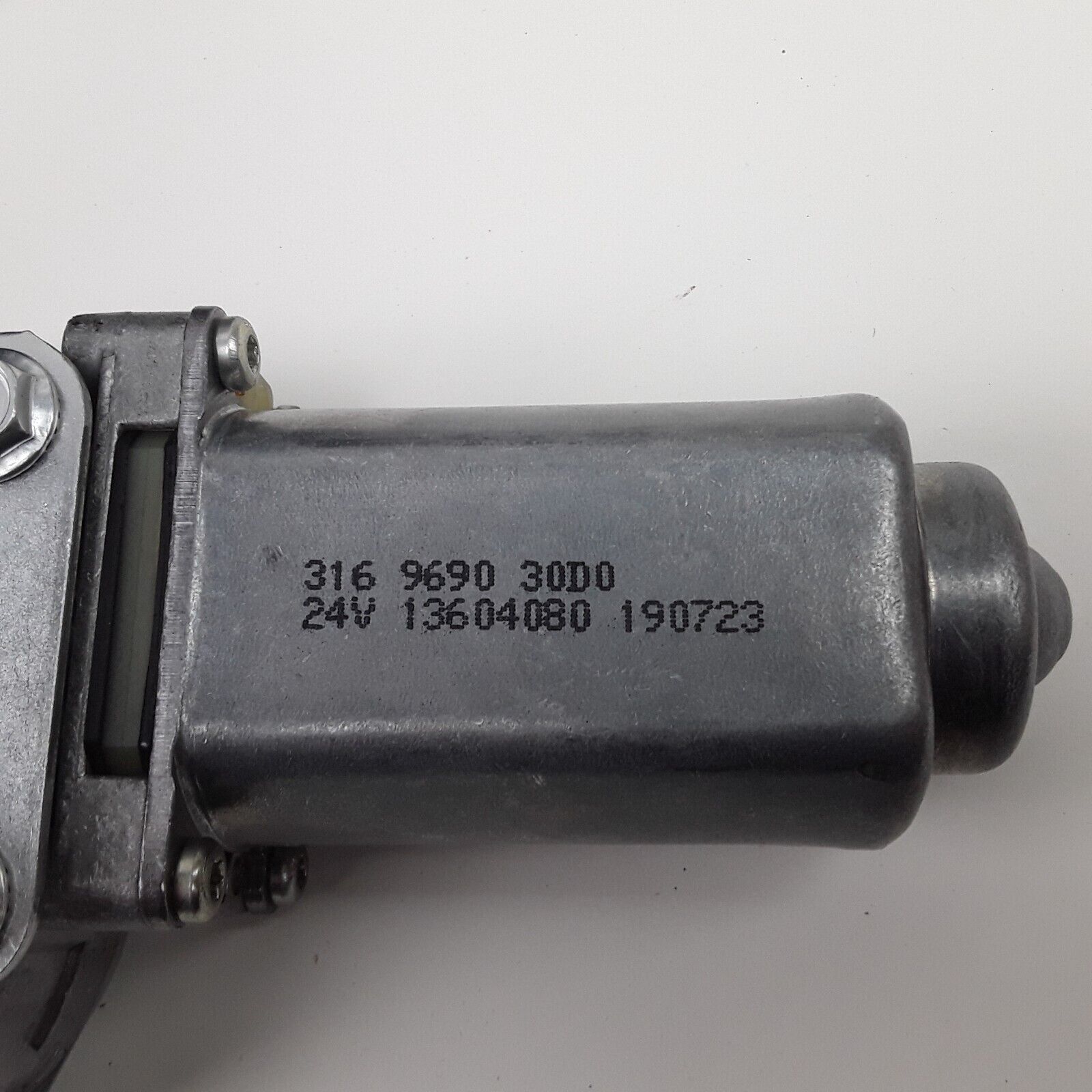 OEM Volvo 15010653 11170169 Windshield Wiper Motor L110F L120G L150H L180G L220