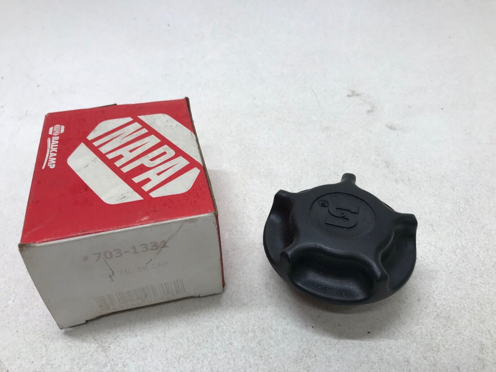 703-1331 NAPA BALKAMP OIL FILLER CAP FAST SHIPPING - HotCarParts