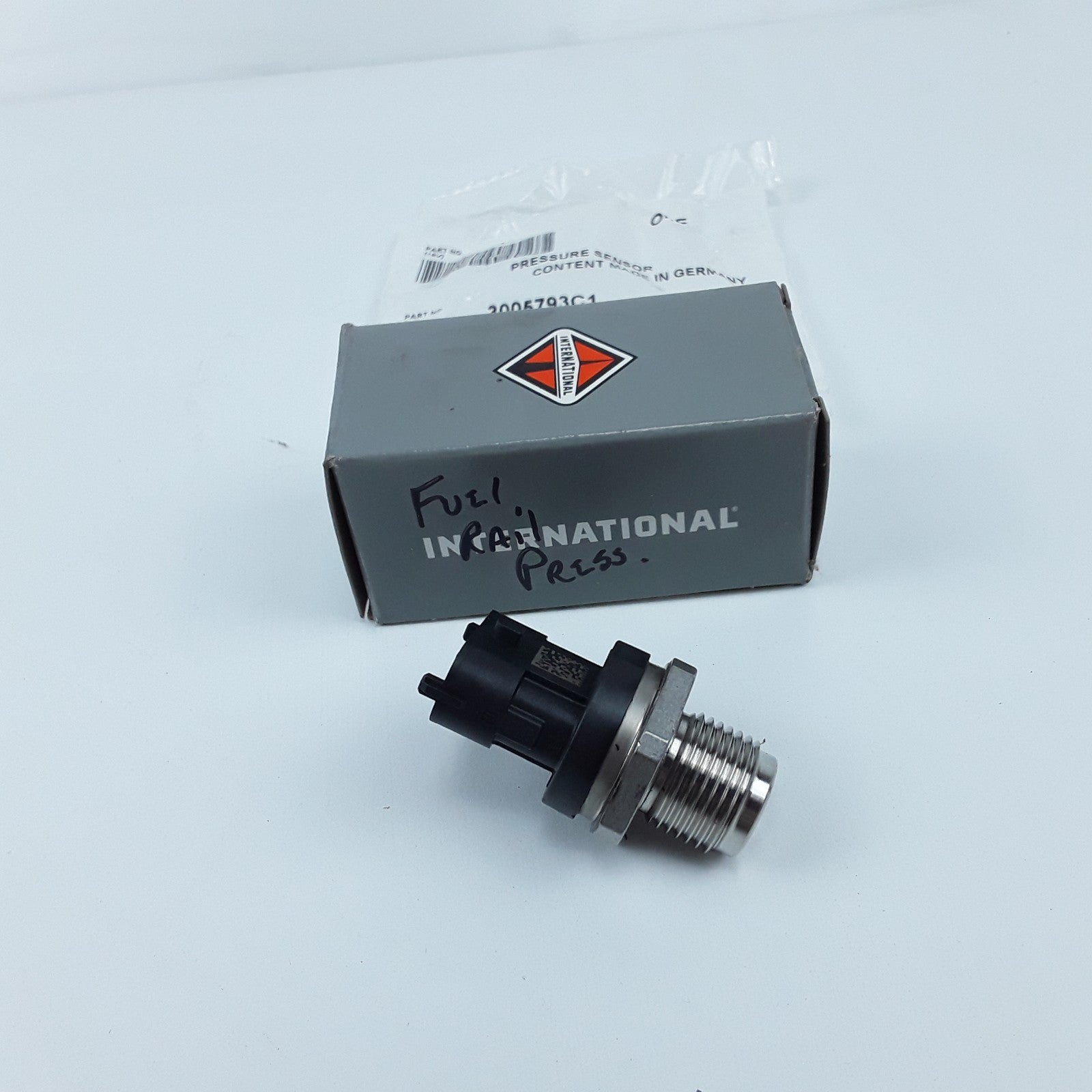 Genuine International 3005793C1 Fuel Injection Pressure Sensor Navistar Trucks