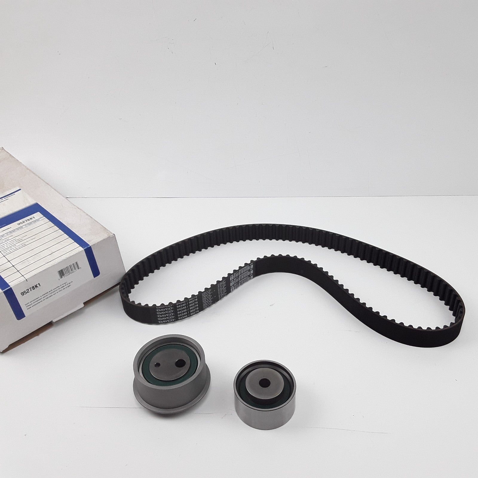Dayco 95278K1 Engine Timing Belt Kit Fits Hyundai Elantra 1996-1998 Tiburon 1997