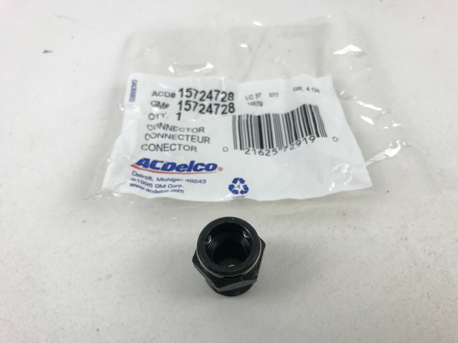 Auto Trans Oil Cooler Line Connector ACDelco 15724728 for Chevrolet, GMC FAST SH - HotCarParts