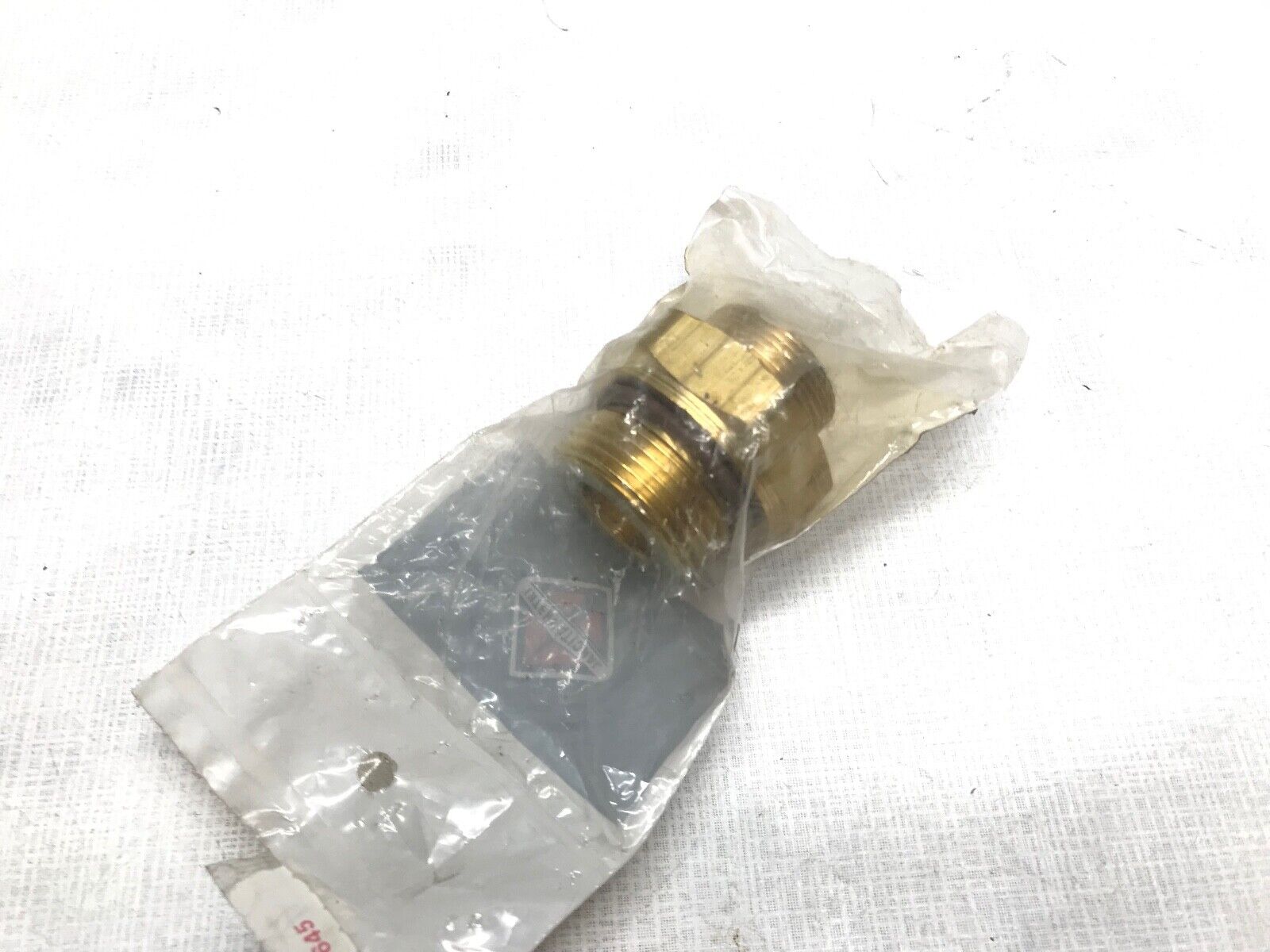 NEW 3624118C1 CONNECTOR 3/4 TUBE 1-18THD INTERNATIONAL - HotCarParts