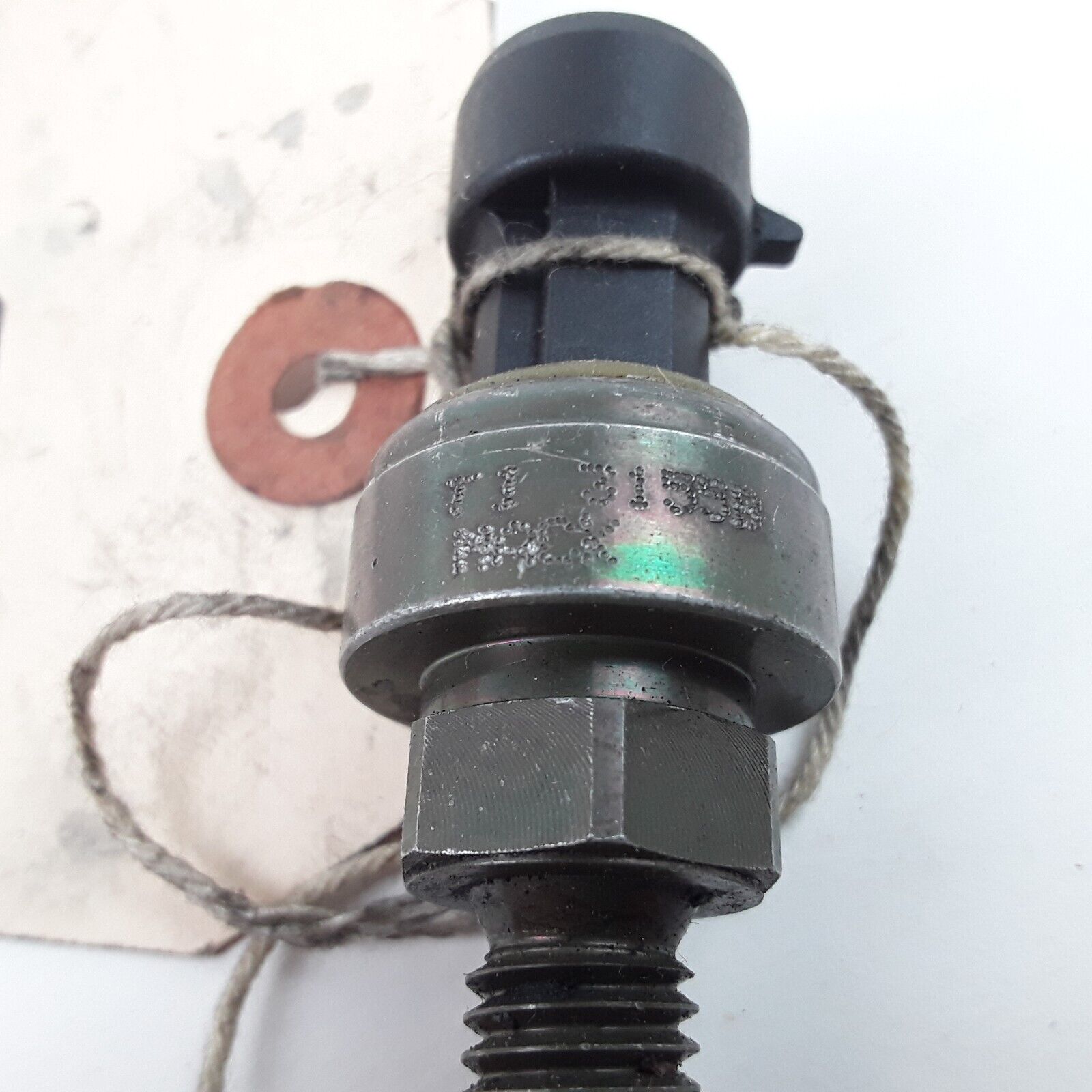 OEM Mack Truck 3-Pin Oil Pressure Sensor 25100850, 64MT2106M, 64MT2115M