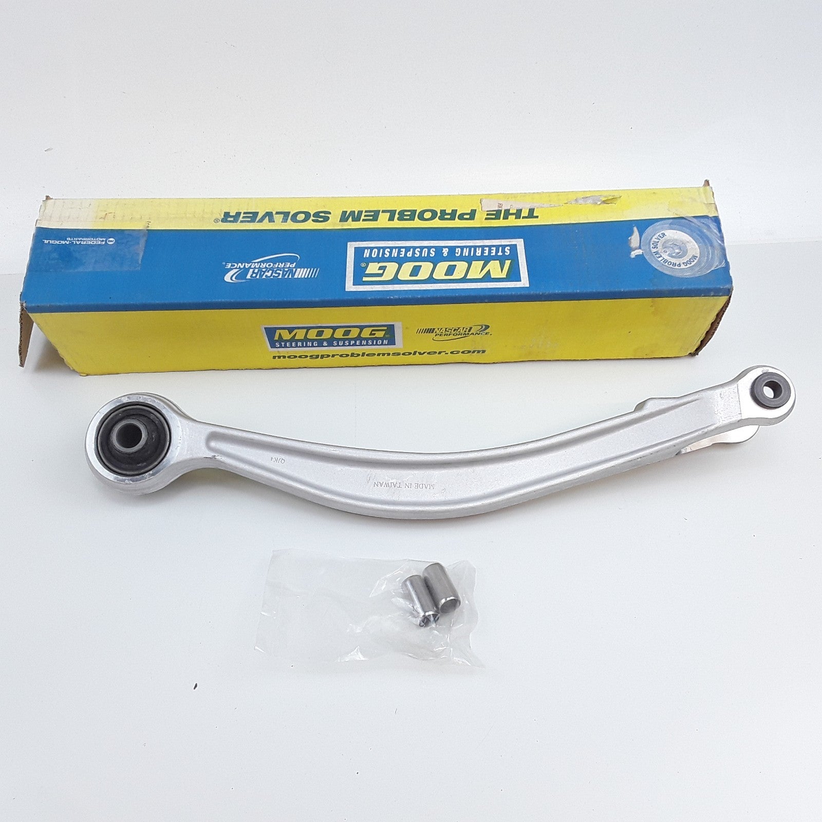 Moog RK640420 Suspension Control Arm For Saab 9-3 900 (1995 1996 1997 1998-2003)