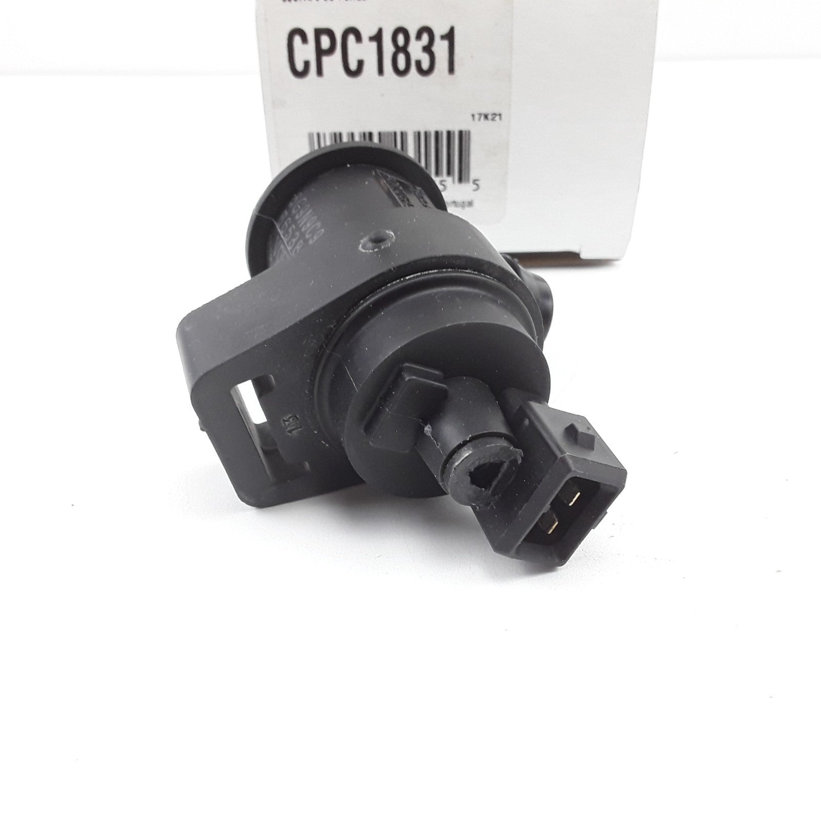 Purge Valve For Volvo XC60 XC70 S80 S60 V60 XC90 (2007 2008 2009 2010 2011-2016)