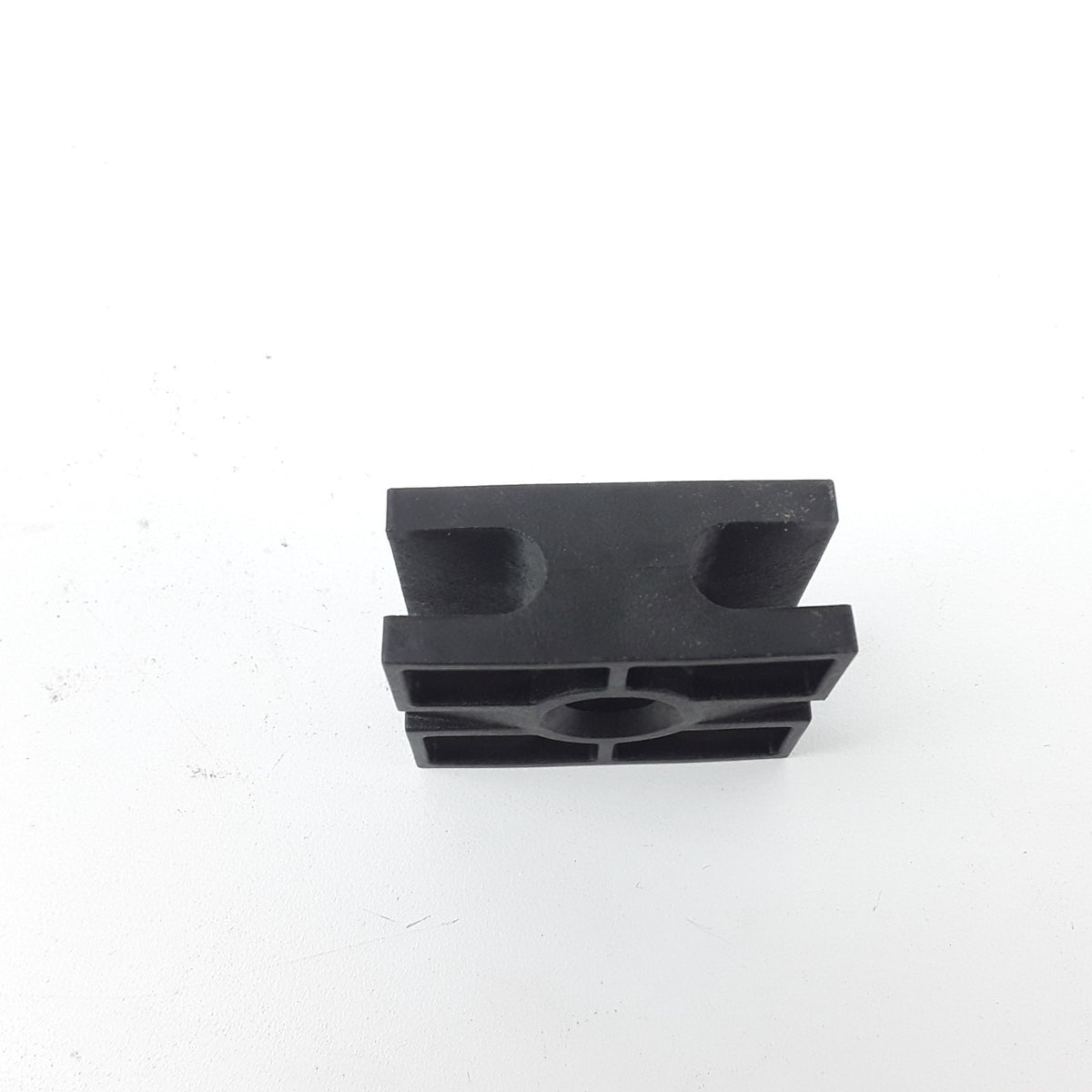 Chassis Fairing Lock Attachment For Volvo VNL 300 430 630 670 730 780 Series