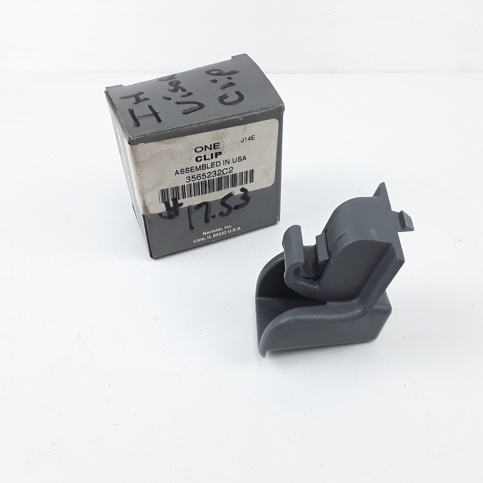OEM International 3565232C2 Left Hand Sun Visor Clip For Navistar Trucks