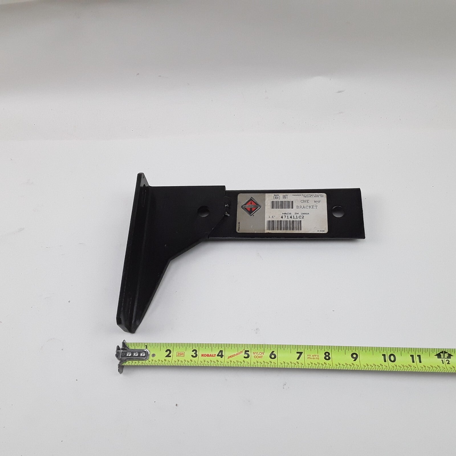 International 471411C2 Bracket Exhaust Mounting Lower Vertical Heavy Duty