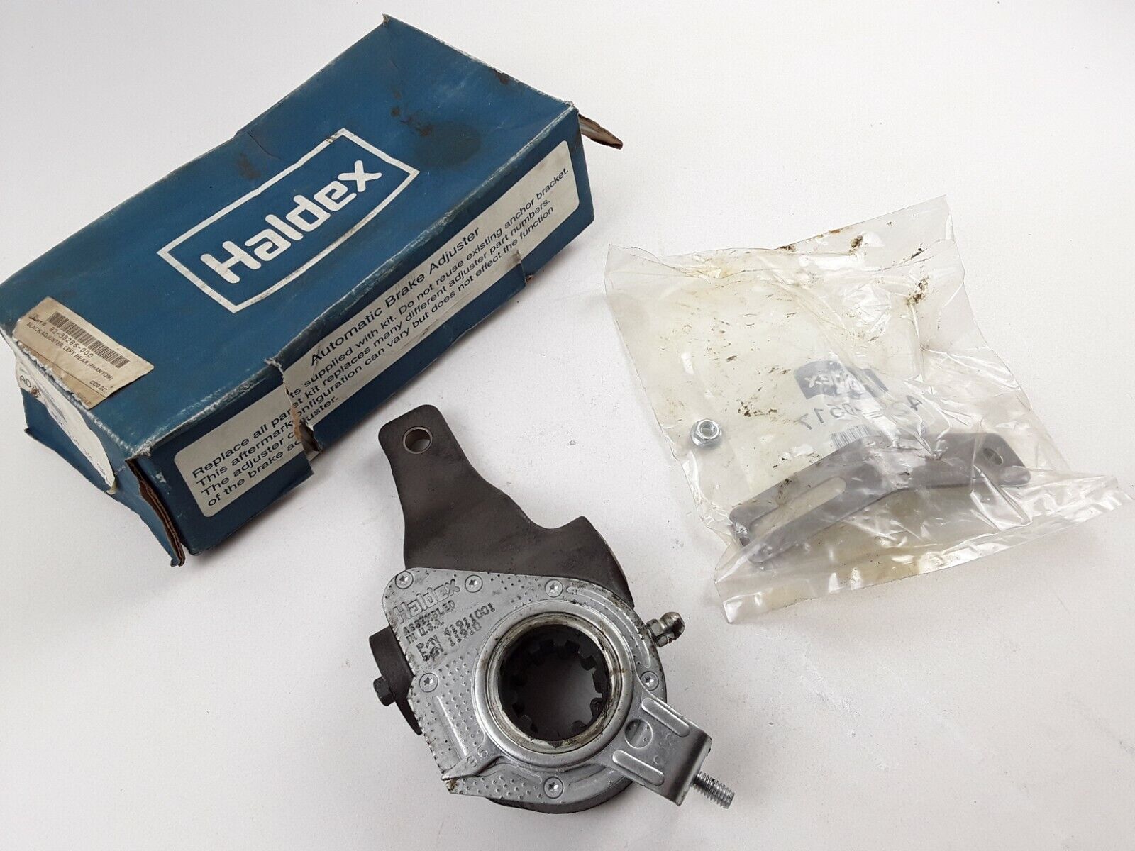 Haldex 41911001 Left Rear Slack Adjuster Kit 82-38286-000,82-38286-000,427-10517 - HotCarParts