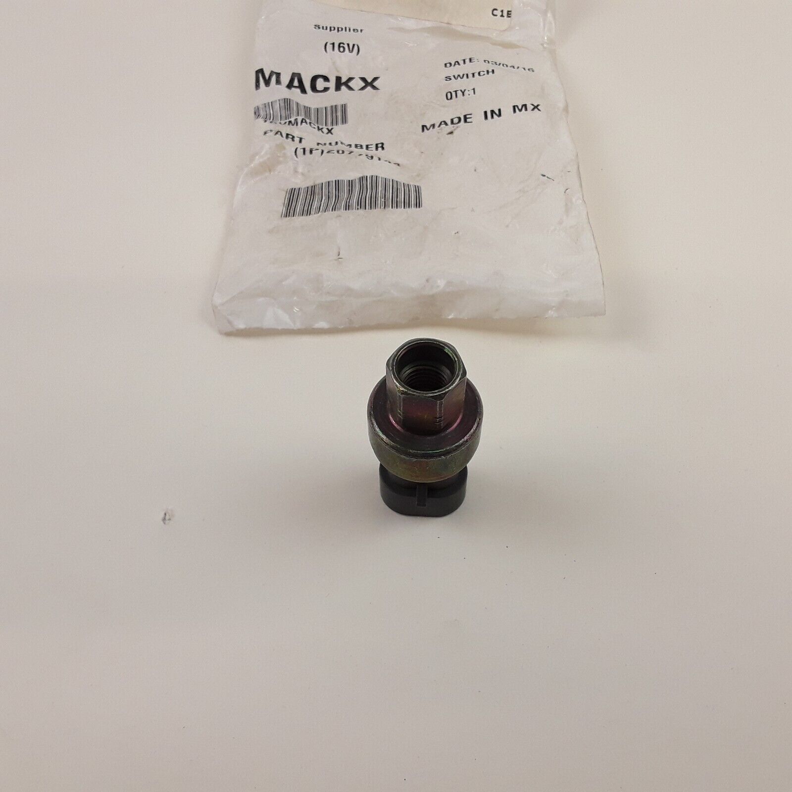 OEM Mack Truck 20779144 1MR3550M2 Air Conditioner Binary Low Pressure Switch