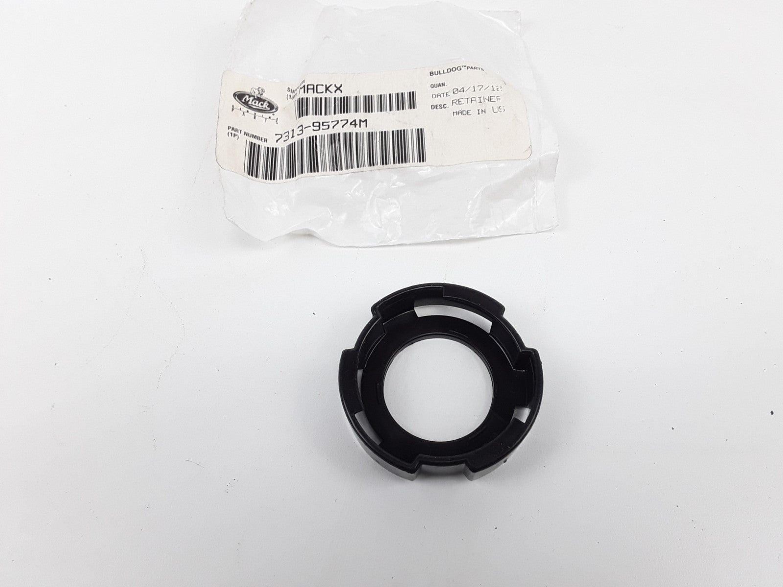 Mack 7313-95774M Multi-Purpose Retainer Assembly Heavy Duty For Mack Trucks