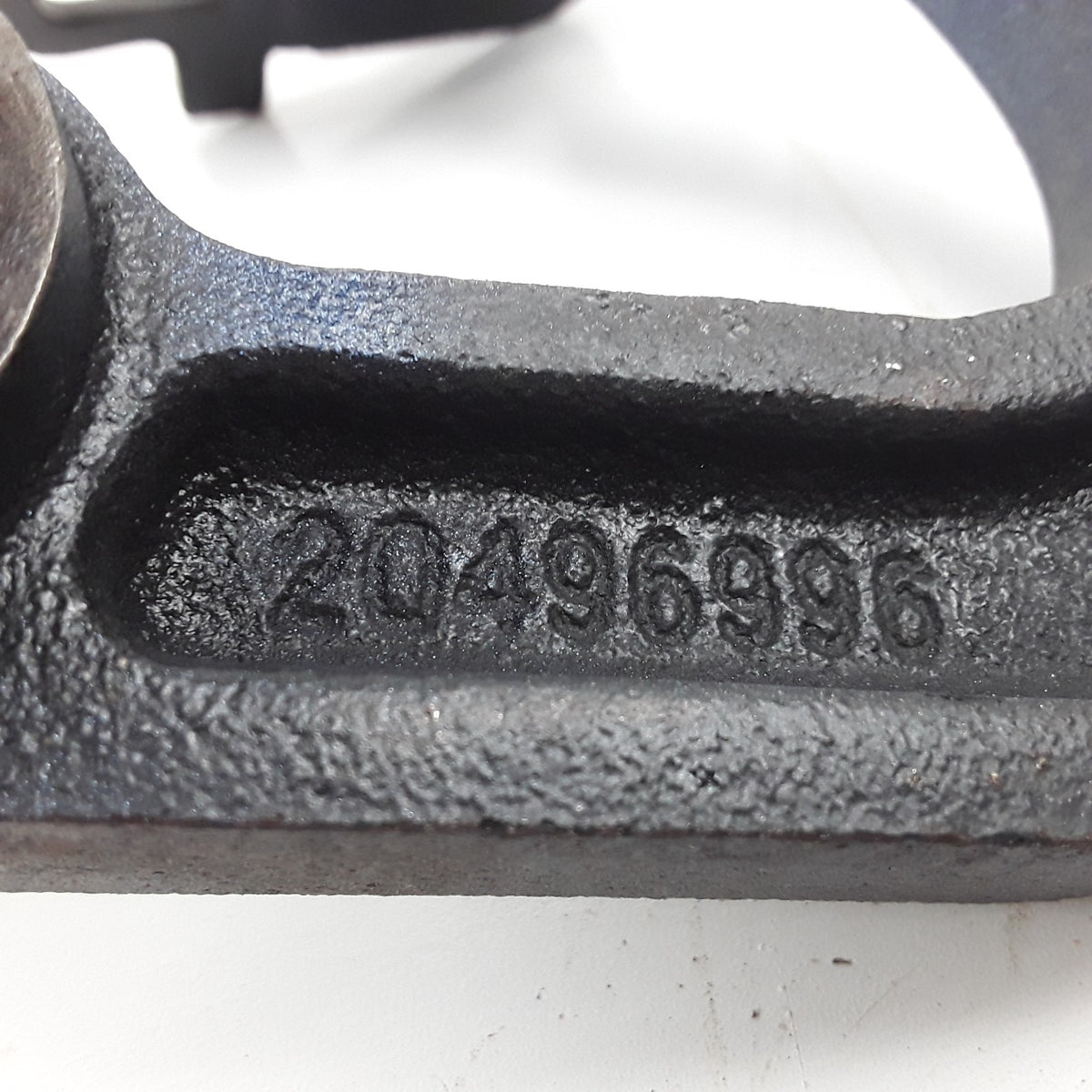Volvo 20469069 Hood Pivot Bracket Assembly Fits Volvo Trucks