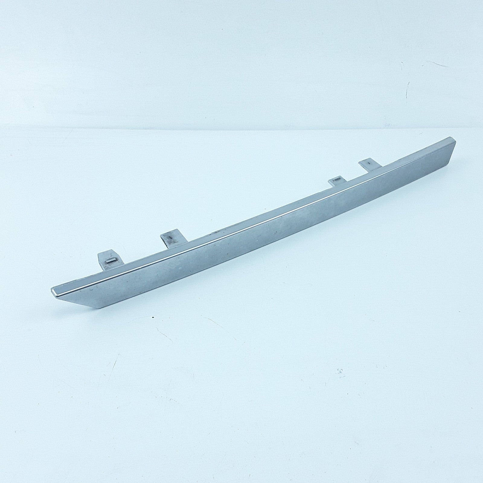Front Grille Grill Molding Trim 84725260 For 2018-2024 Volvo VNL 760