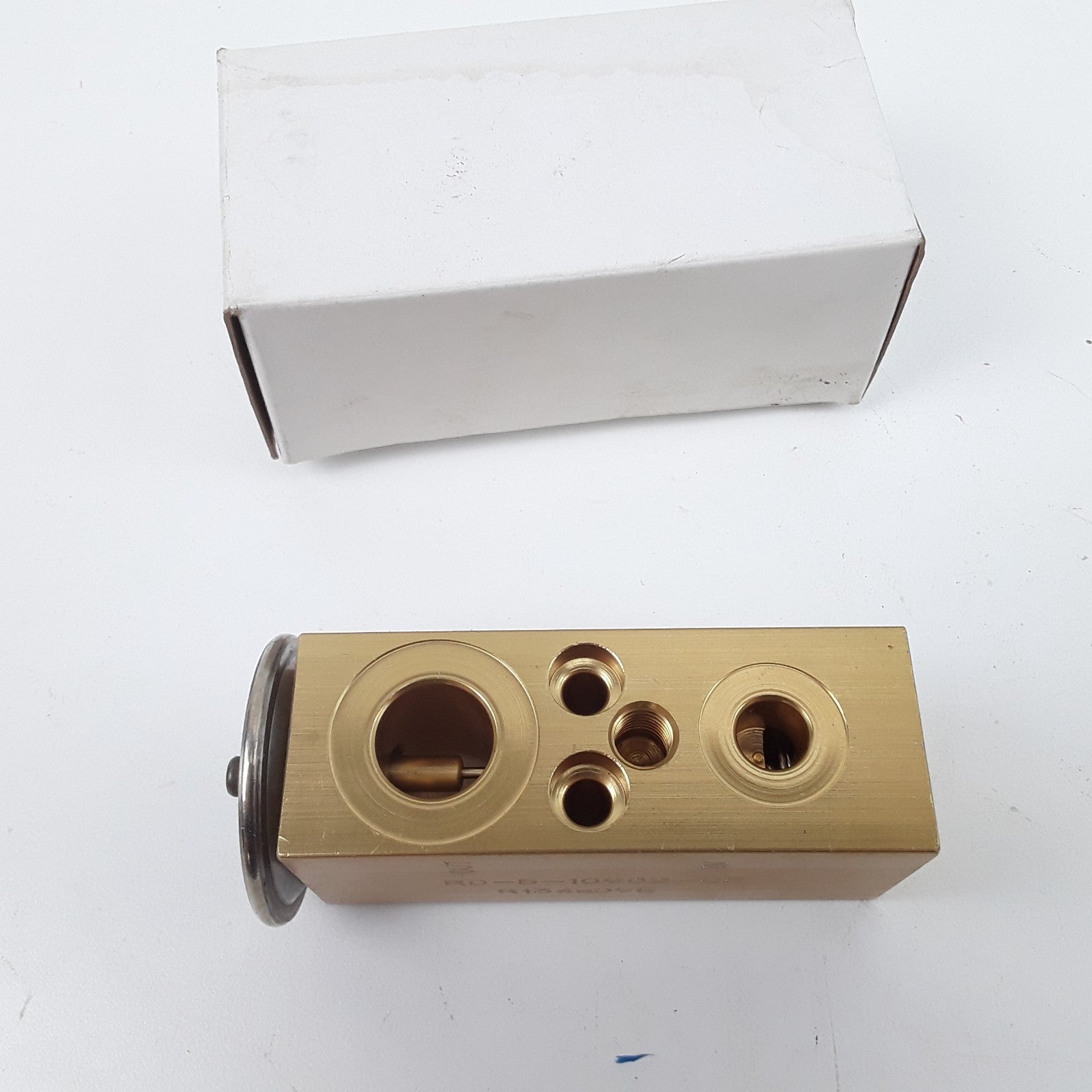 Red Dot RD-5-10902-OP A/C Expansion Valve For Heavy Duty Car Trucks