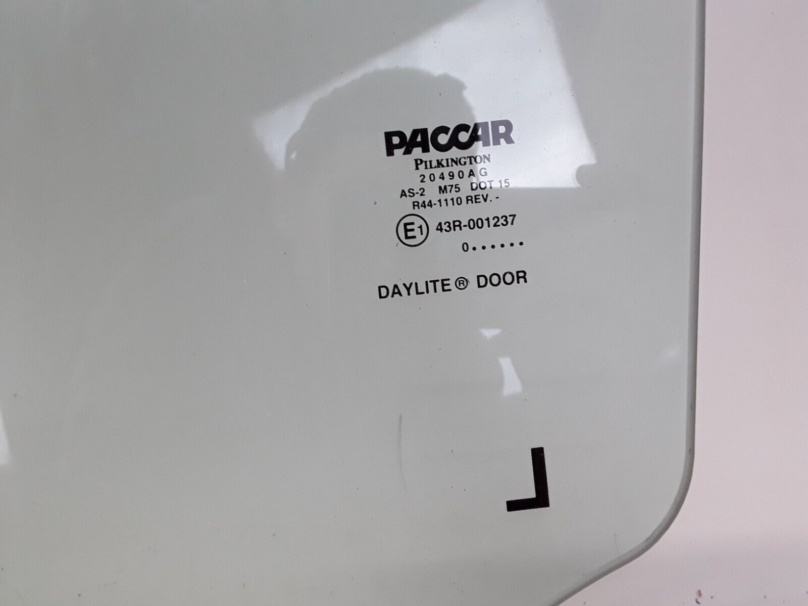 For Kenworth T680 LH Left Driver Side Door Glass NEW P/N 43R001237 , R44-1110 - HotCarParts