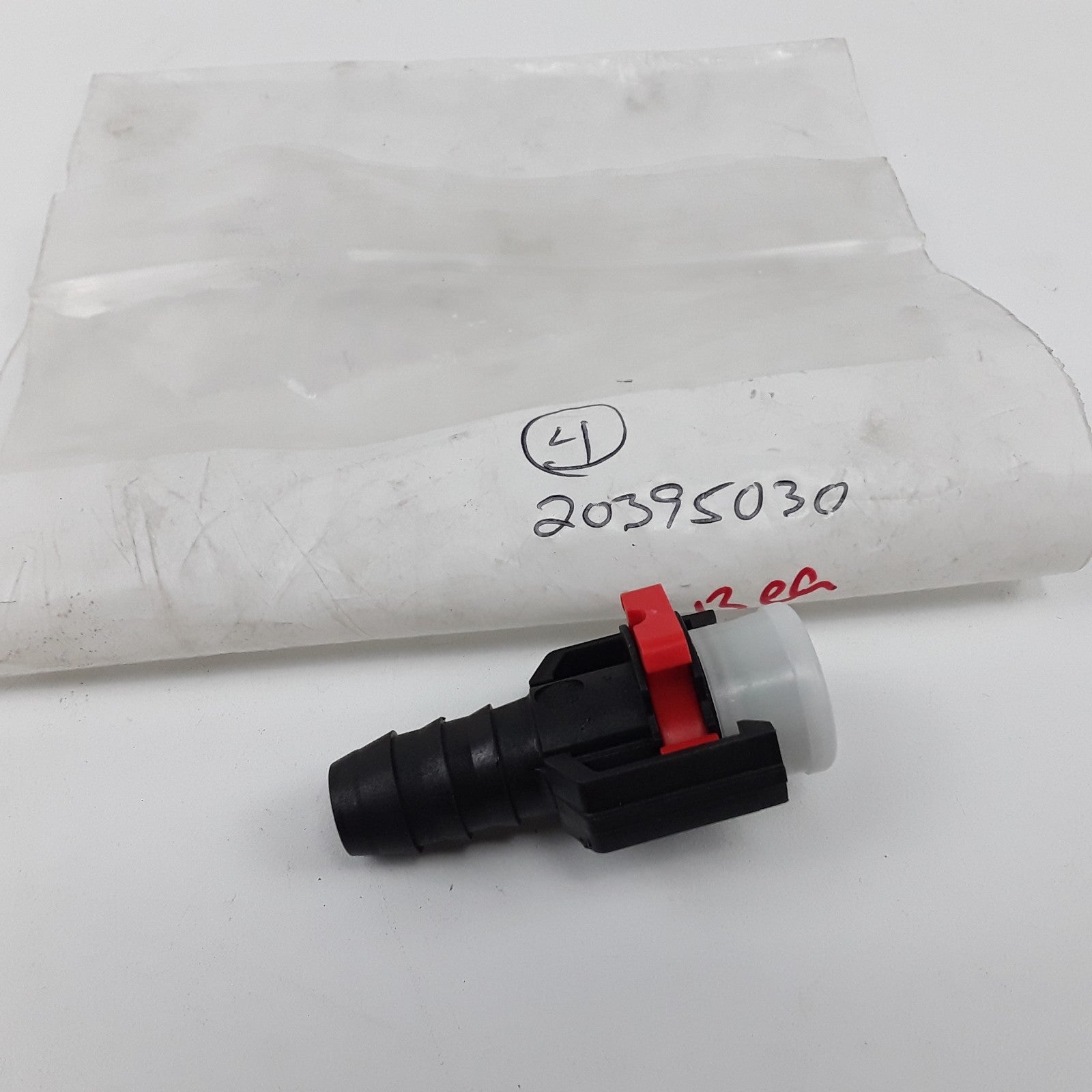 Straight Quick Connect Fuel Line Fitting 5/8 20395030 For Volvo VNL VHD VAH Ser.