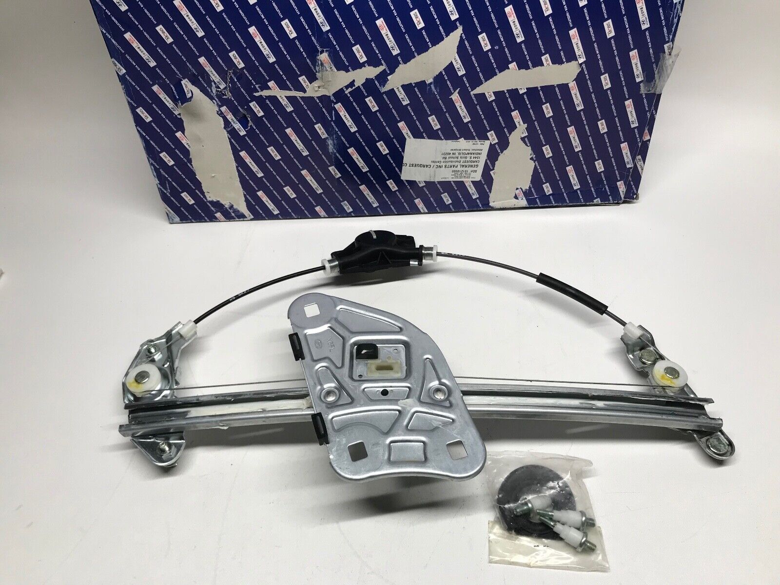 Window Regulator Front Left HYUNDAI 670038-G 749-304 for Hyundai XG300, XG350 - HotCarParts