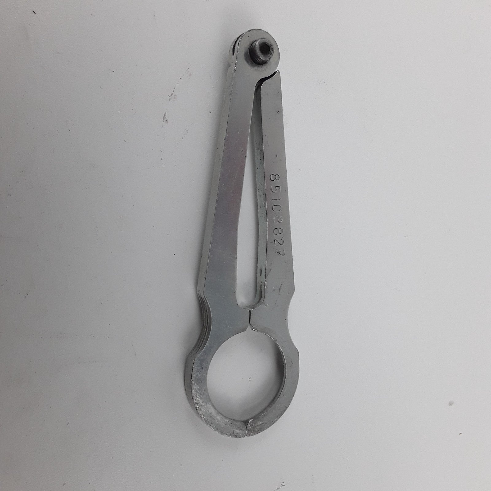 15mm Trans Cooler Line Release Tool 85108827 For Volvo VHD VN VNL VT Models