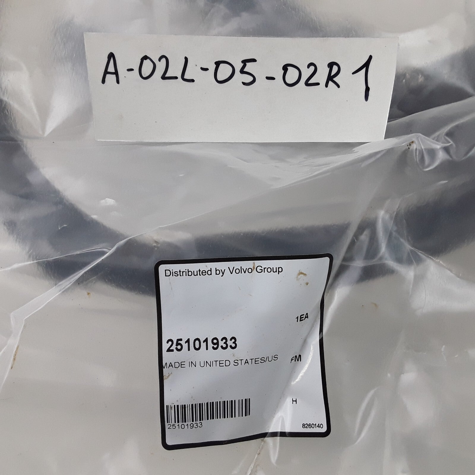 OEM Volvo 25101933 Left Door Seal Black For Volvo and Mack Truck