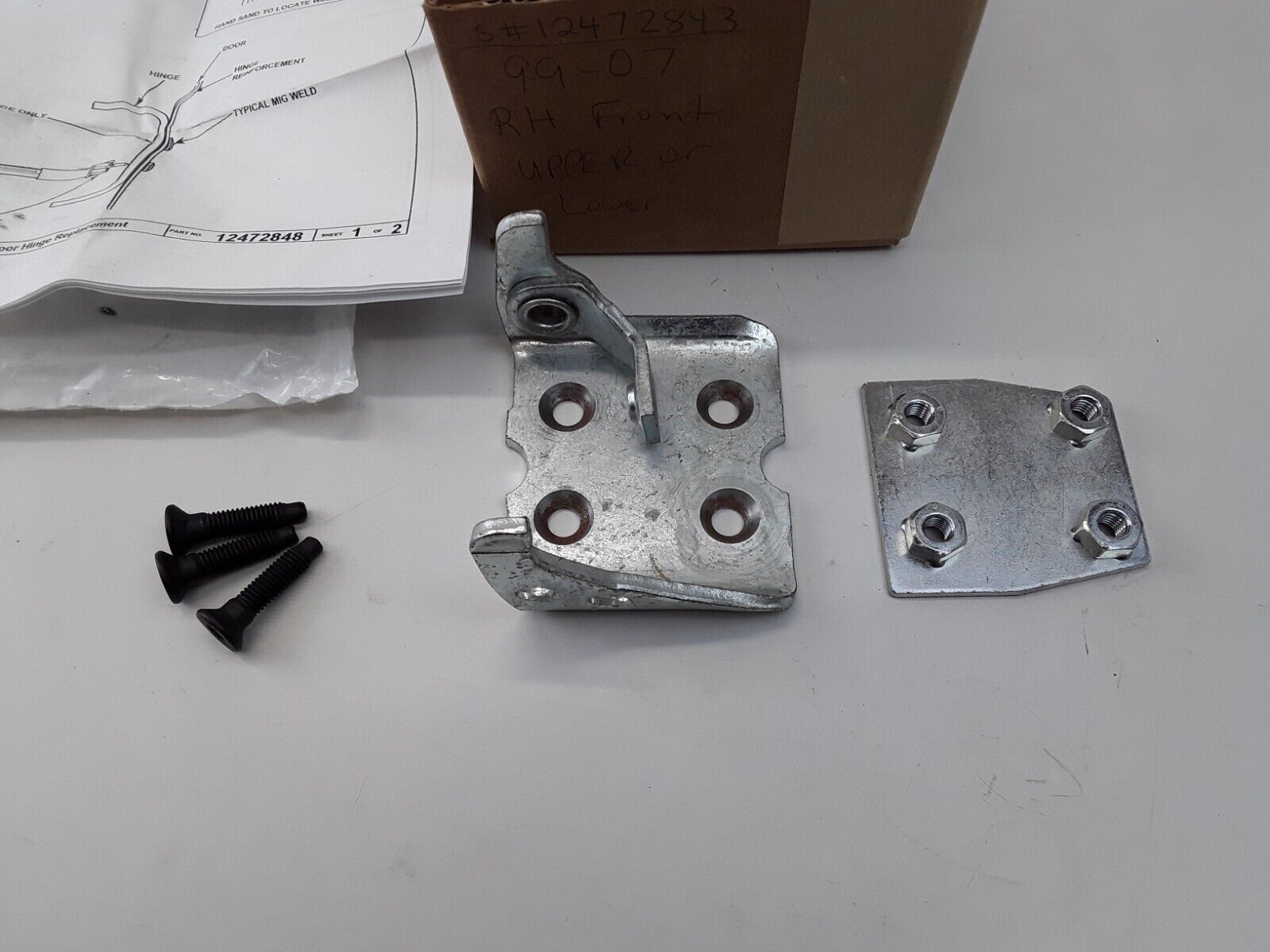 GM 12472843 Lower Hinge Kit Front Side Door LH Driver Side For GMC Sierra 99-07 - HotCarParts
