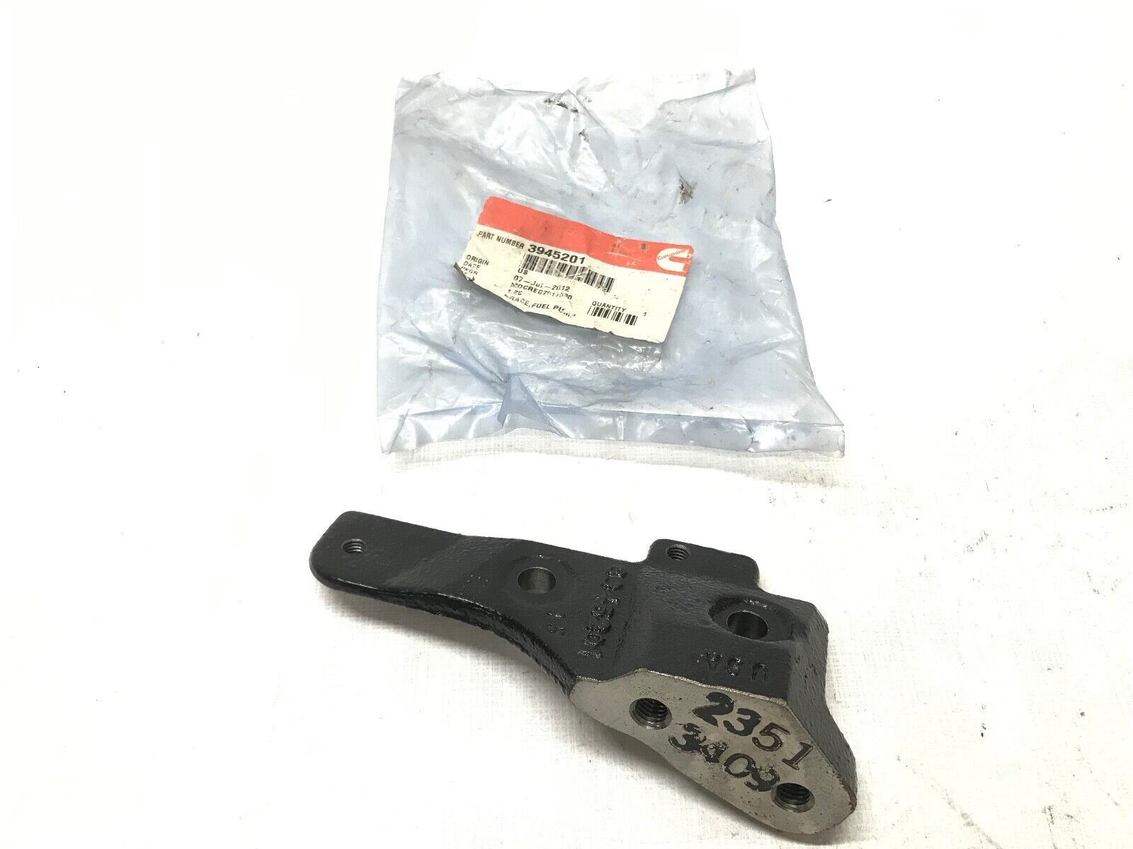 OEM CUMMINS INJECTION PUMP MOUNTING BRACKET 01-02 Dodge 5.9L 24V 3945201 BRACE - HotCarParts