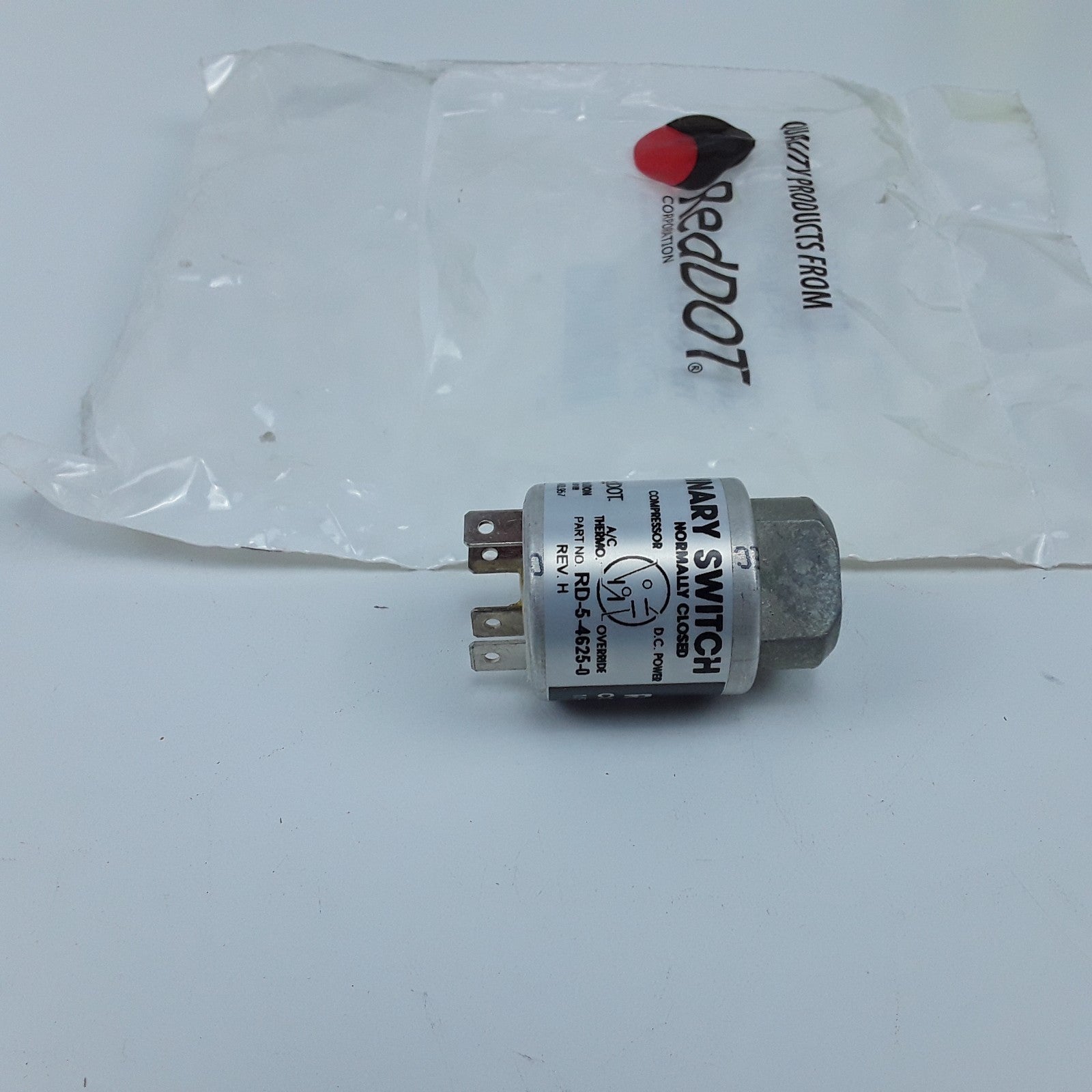Trinary Pressure Switch Fits Peterbilt Kenworth Freightliner Mack (1973-2003)