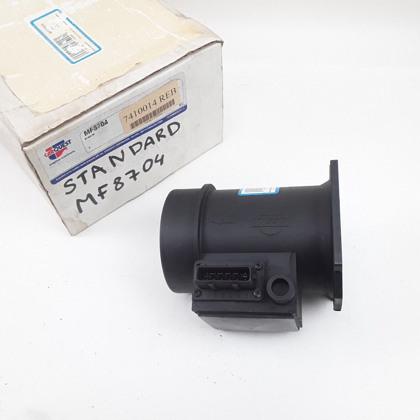 Standard MF8704 Motor Products Mass Air Flow Sensor for INFINITI, Nissan 1989-94