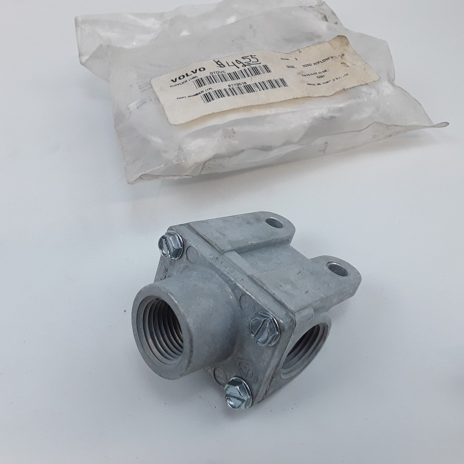 Genuine Fuel Splitter Multi Purpose Check Valve Volvo 8173518 Truck line-up