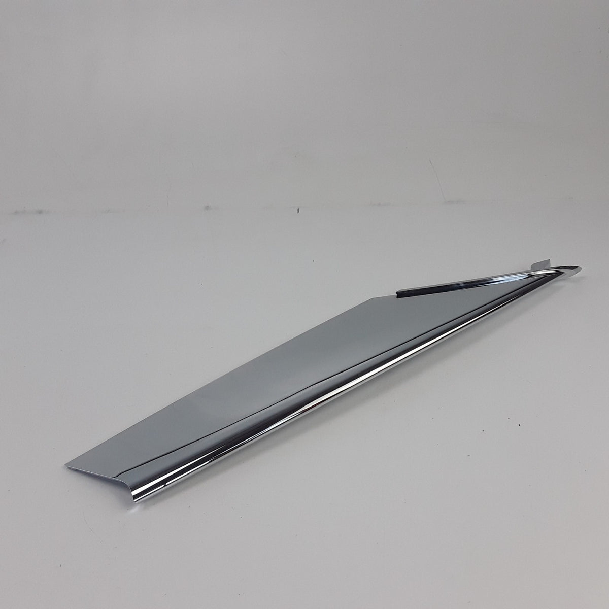 For Tesla Model S 2016-2021 RH Front Fog Light Upper Spear Trim 1056380-00-C OEM