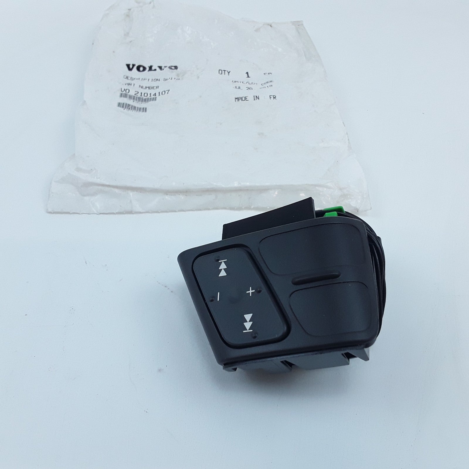 Remote Radio Switch For Volvo Truck Replaces 20429424, 20390156, 20453918