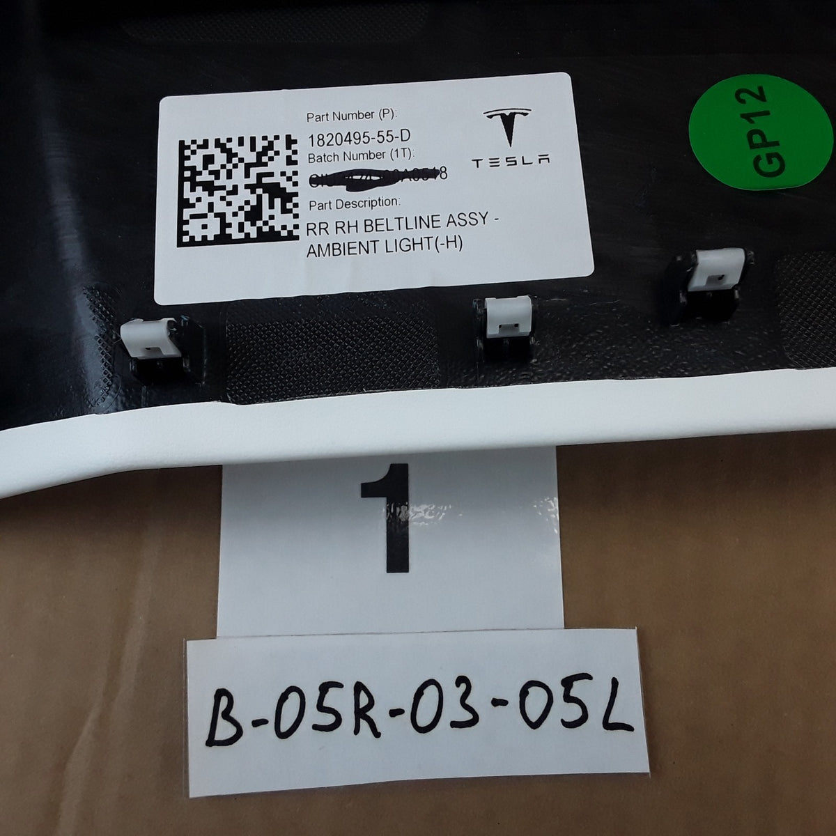 1820495-55-D RR RH Beltline Assembly w/ Ambient Light For Tesla Genuine OEM New