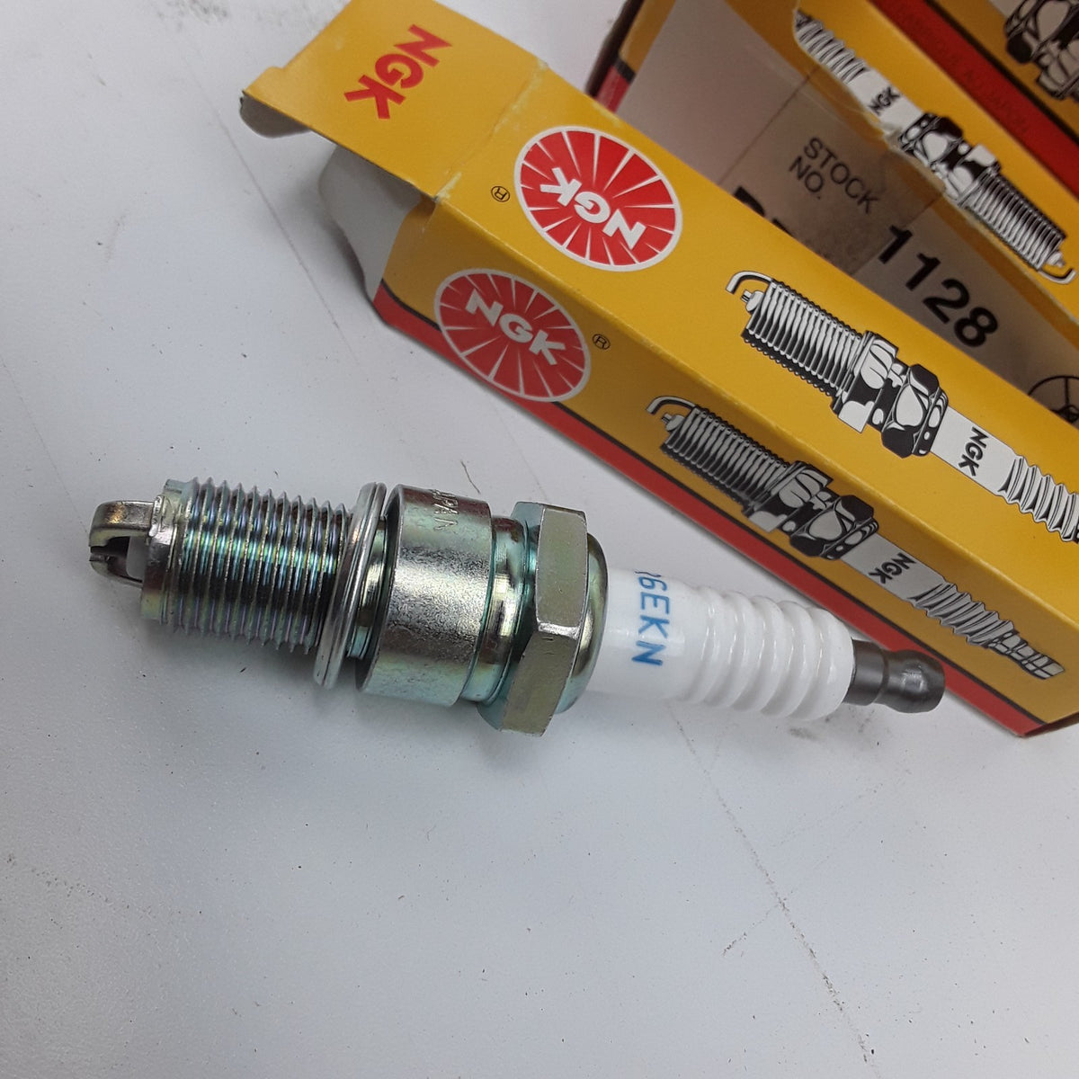10X Spark Plug Fits Lamborghini Jaguar Beta Cobra Toyota Yamaha Dodge 1946-2016