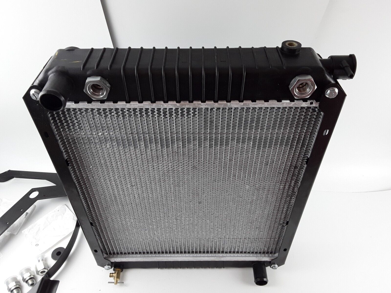 GENUINE HYSTER FORKLIFT 2056870 RADIATOR KIT W/SHROUD 1581391 ASSEMBLY 550245608 - HotCarParts