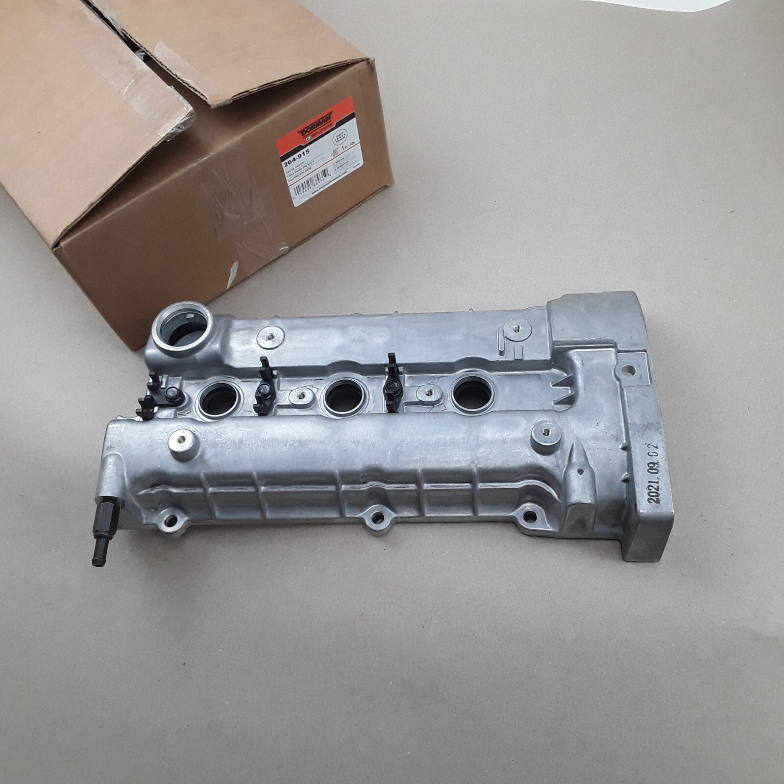 Left Engine Valve Cover Fits Kia Sportage Optima Hyundai Tucson Sonata 2004-2010